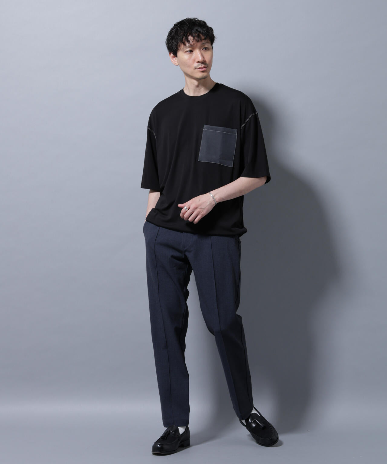 配色ステッチ フェイクスエードポケットTシャツ