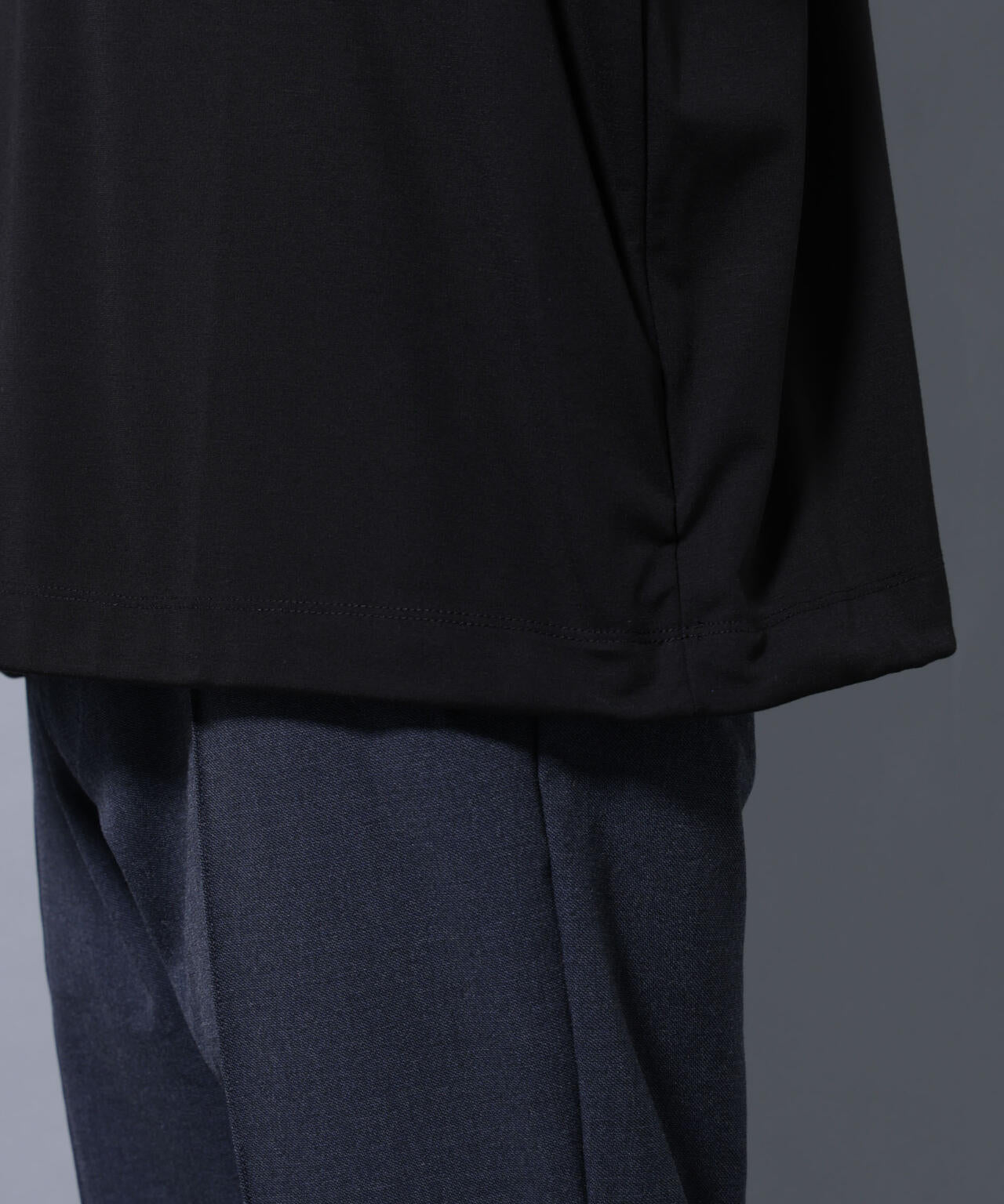 配色ステッチ フェイクスエードポケットTシャツ