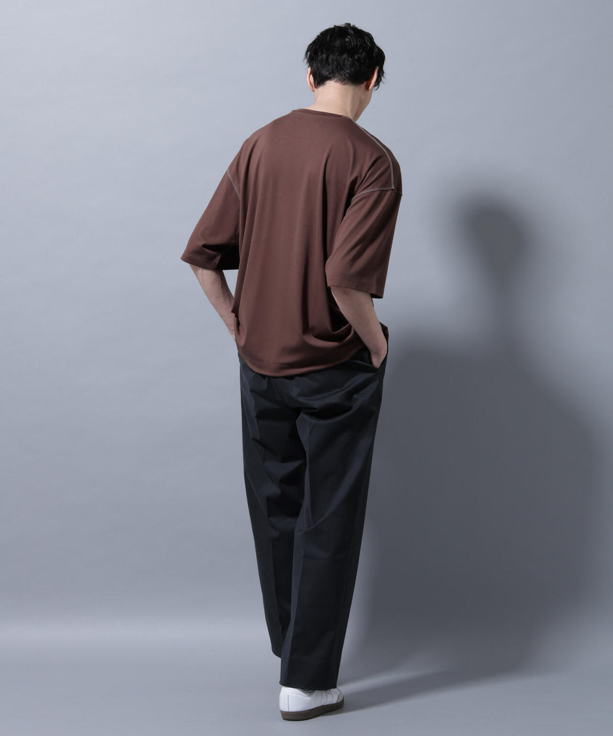 配色ステッチ フェイクスエードポケットTシャツ