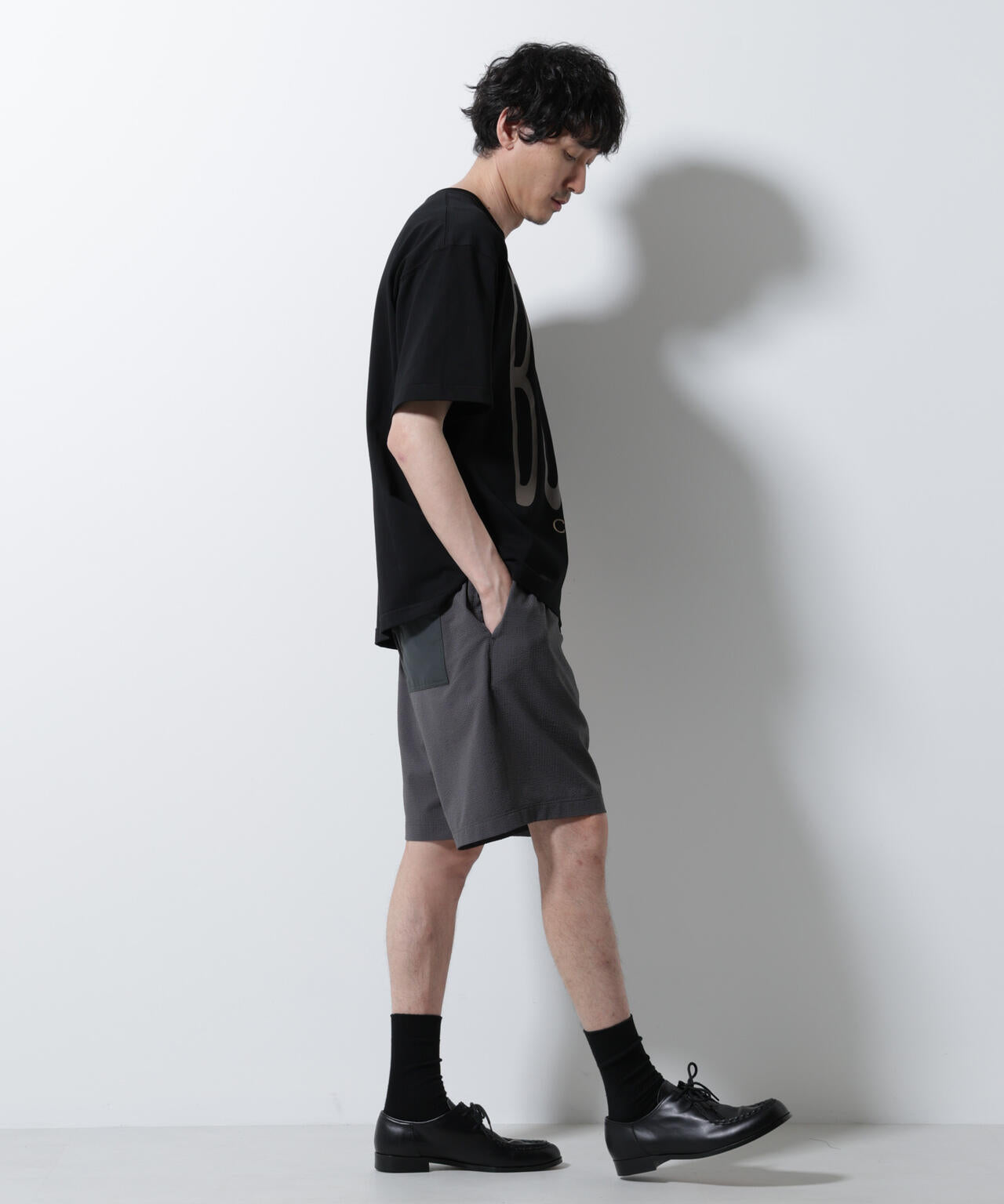 「BOHO CHIC」エディトリアル プリントTシャツ