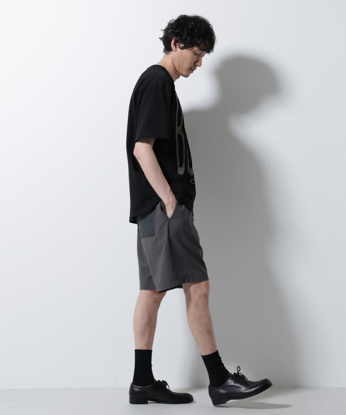 「BOHO CHIC」エディトリアル プリントTシャツ