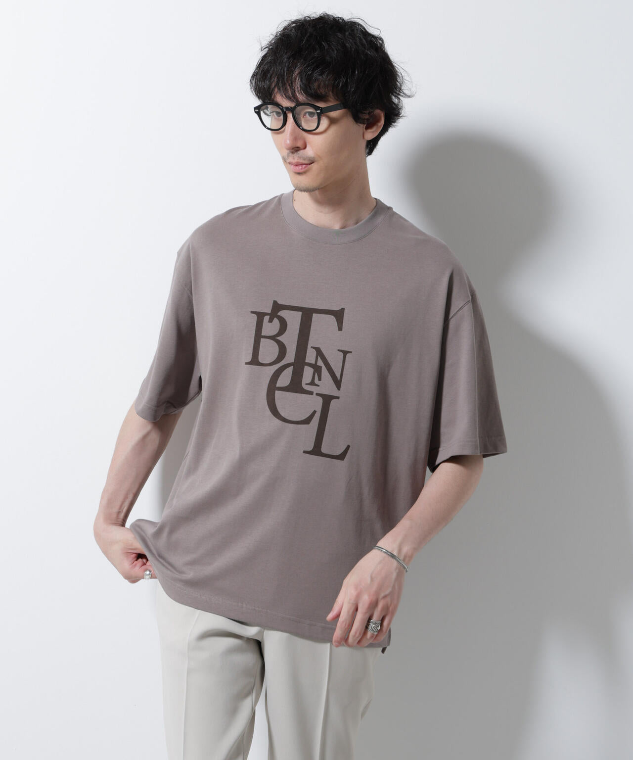 「BOTANICAL」エディトリアル プリントTシャツ