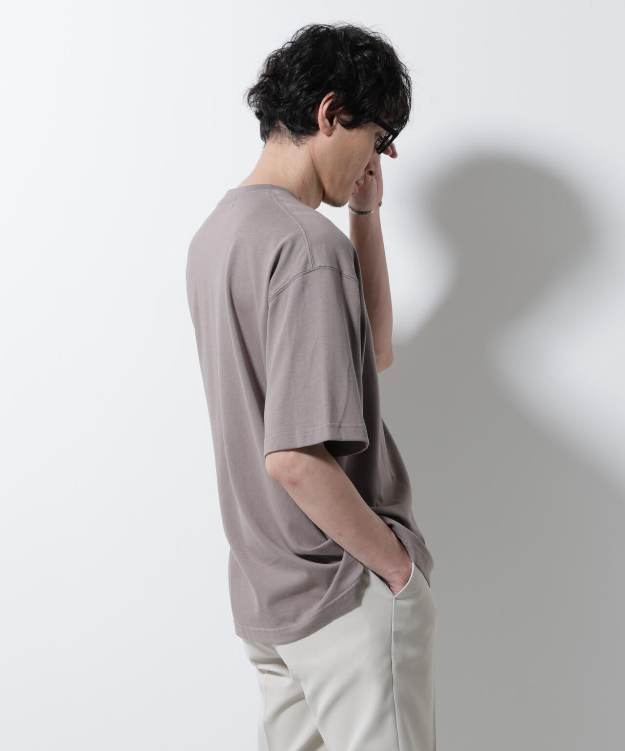 「BOTANICAL」エディトリアル プリントTシャツ