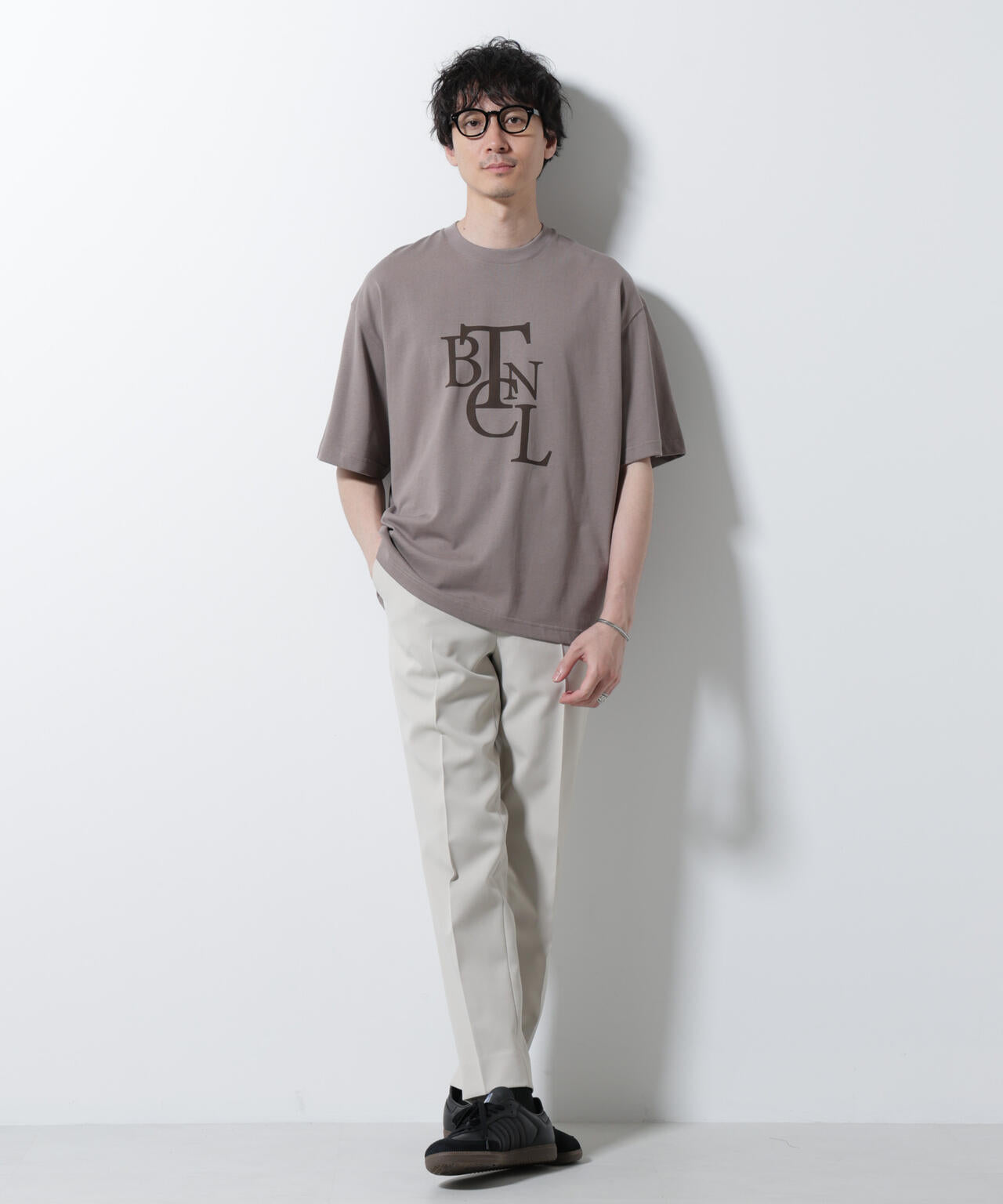 「BOTANICAL」エディトリアル プリントTシャツ