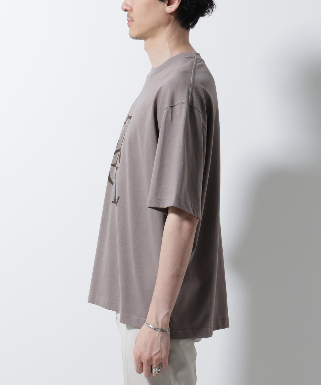 「BOTANICAL」エディトリアル プリントTシャツ