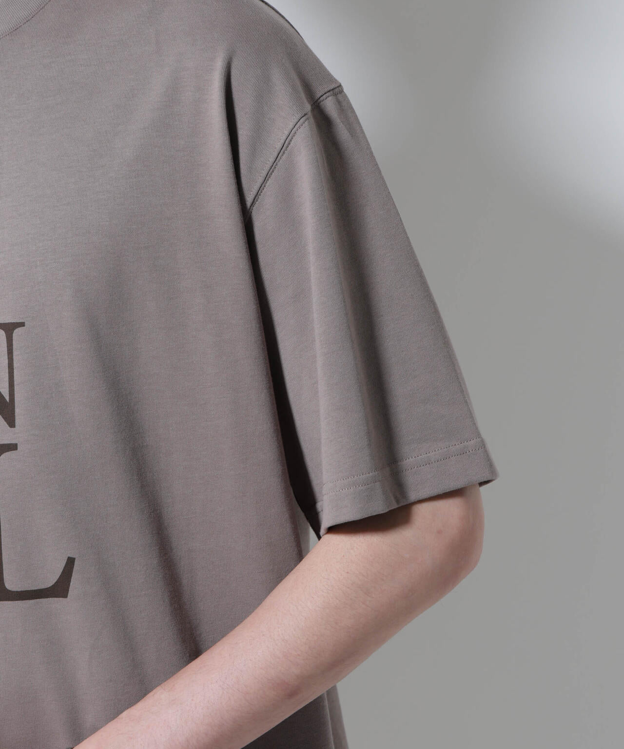 「BOTANICAL」エディトリアル プリントTシャツ