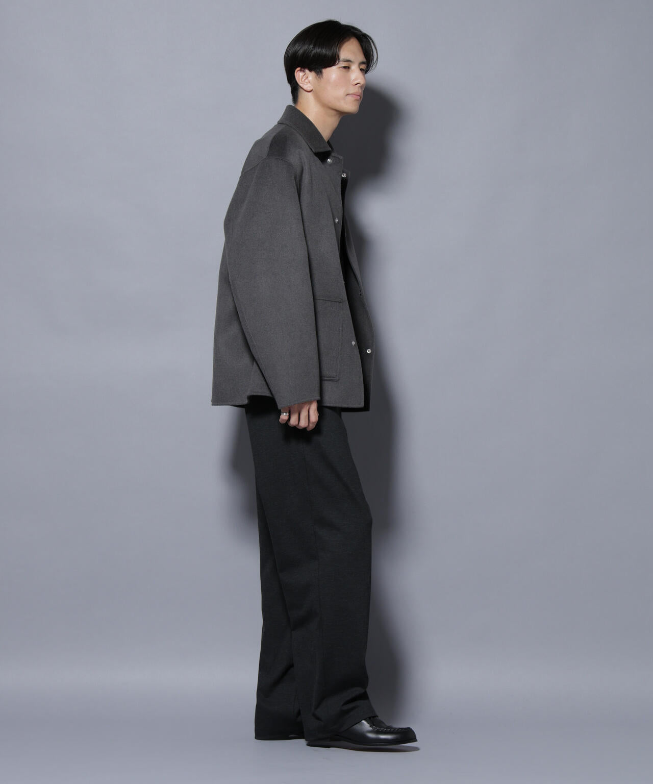 DELEGANTE TECH+ トラックパンツ