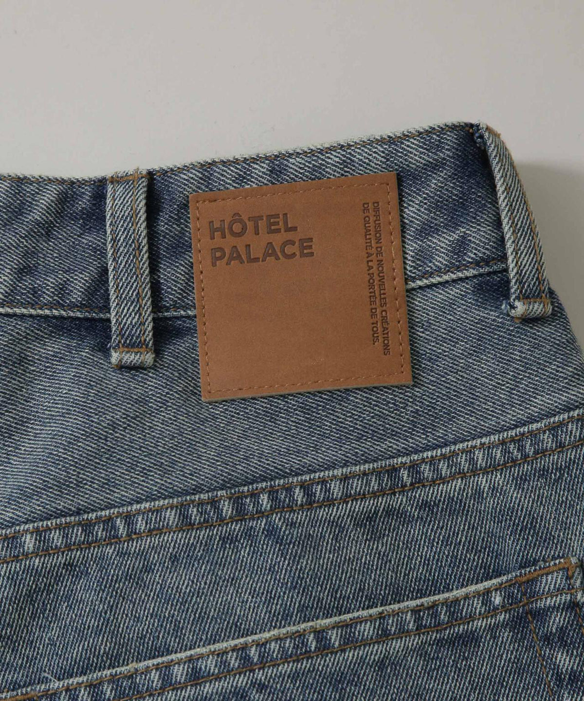 「HOTEL PALACE」 フェードデニム ルーズシルエットパンツ