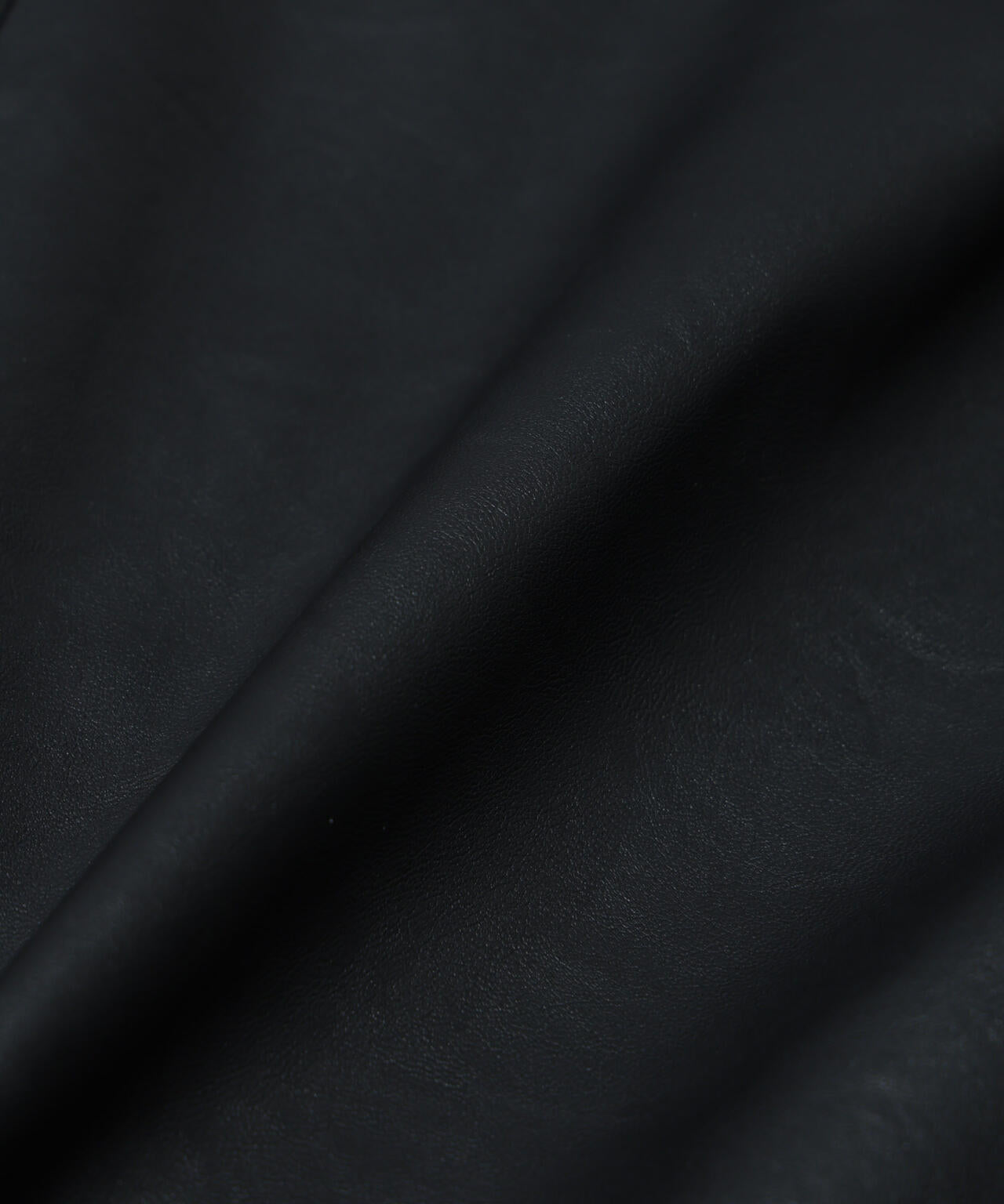 ヴィンテージライクフェイクレザー ダブルニーテーパードパンツ