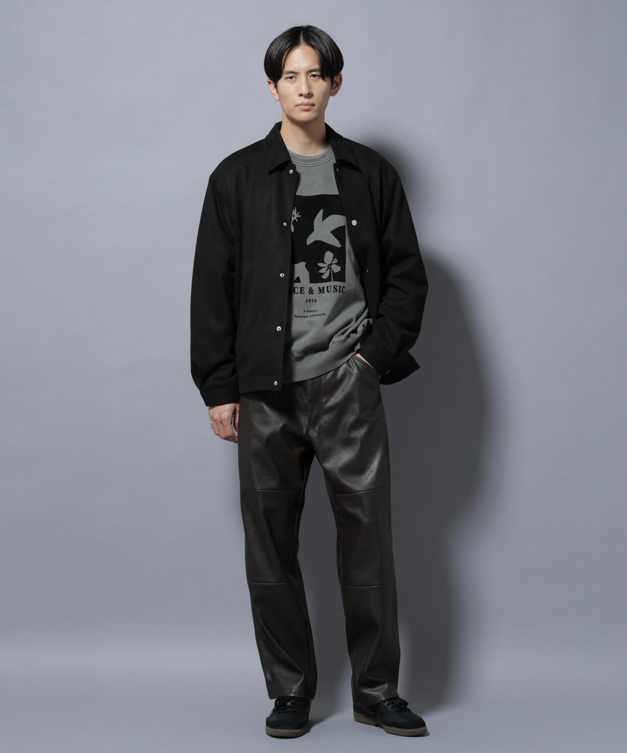 ヴィンテージライクフェイクレザー ダブルニーテーパードパンツ