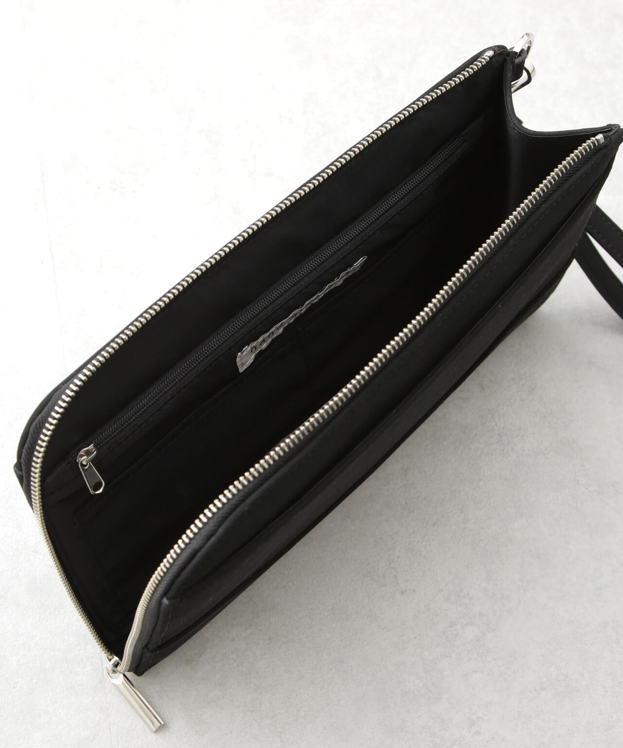 フェイクスエードクラッチバッグ