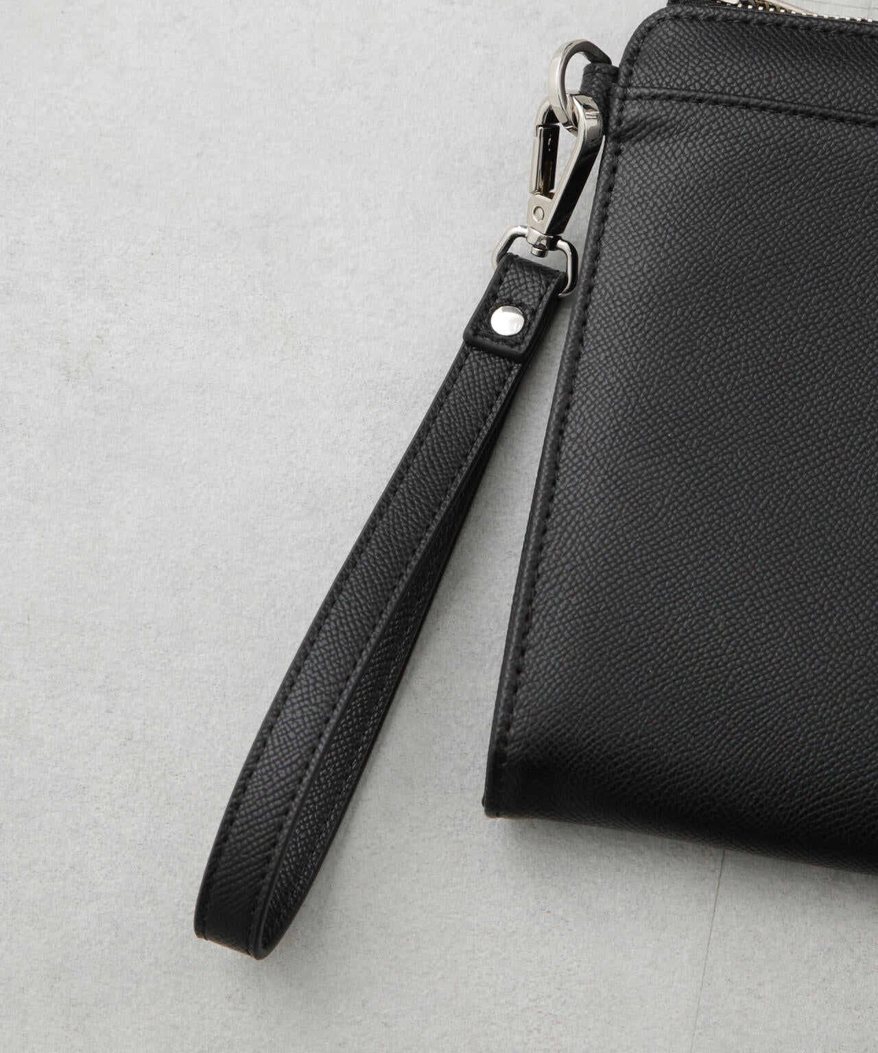 フェイクレザークラッチバッグ