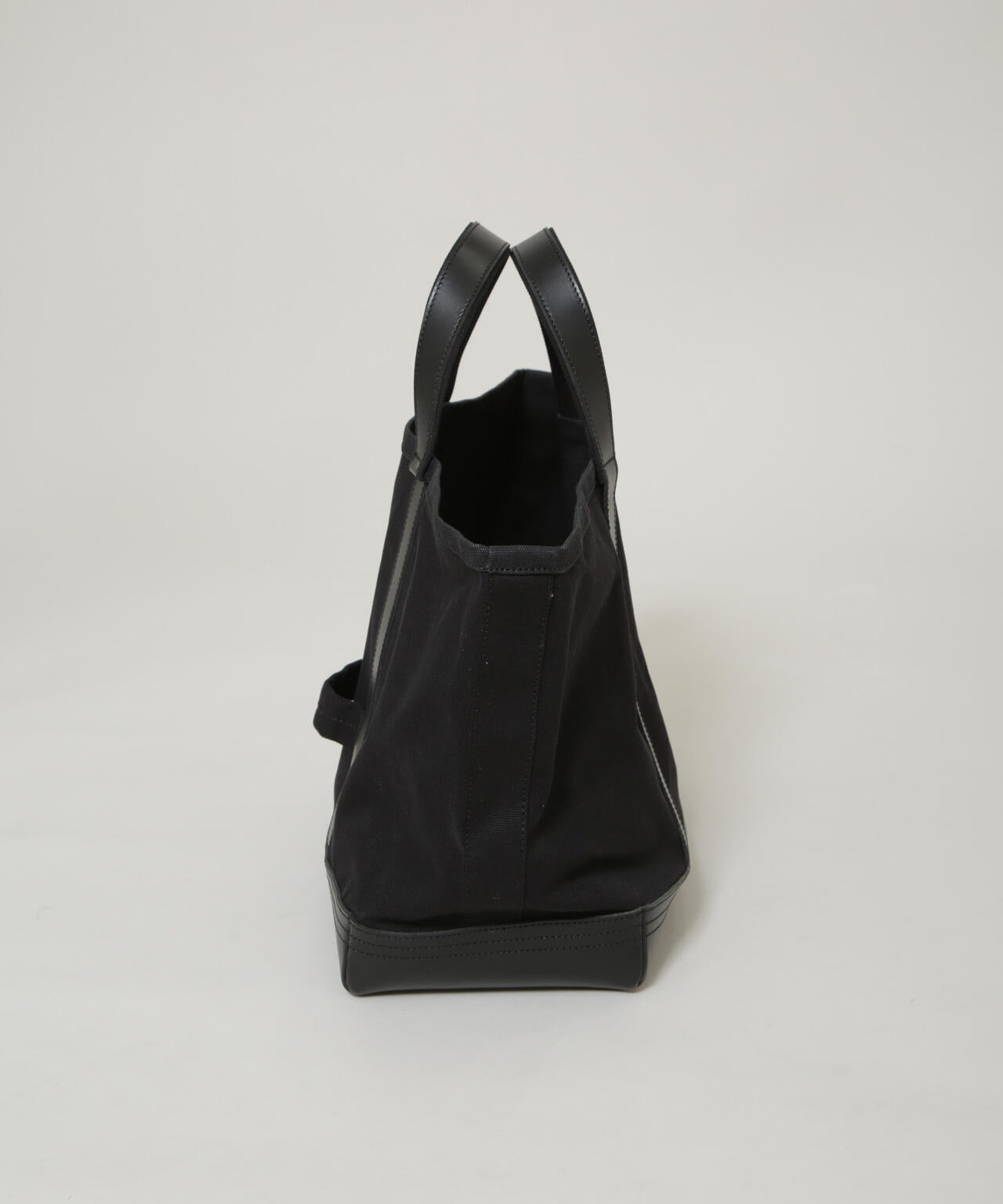 「NJ/CLUB」 キャンバスレザートートバッグ