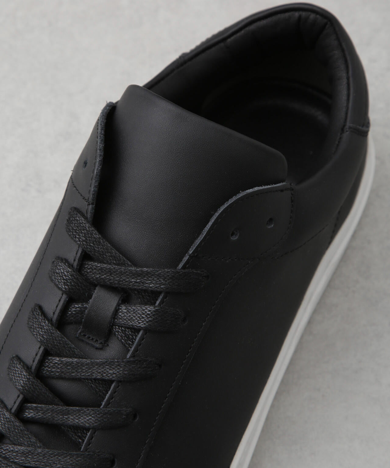 「Damerino」ダメリーノレザースニーカー