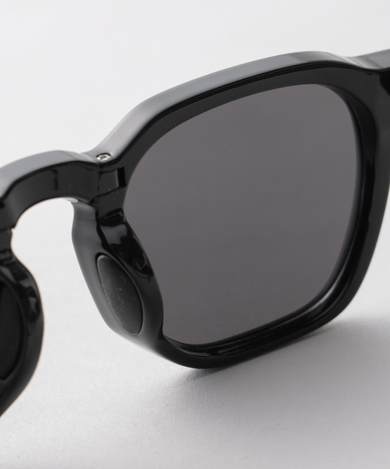 アイウェア/オクタゴン型 折り畳み式サングラス