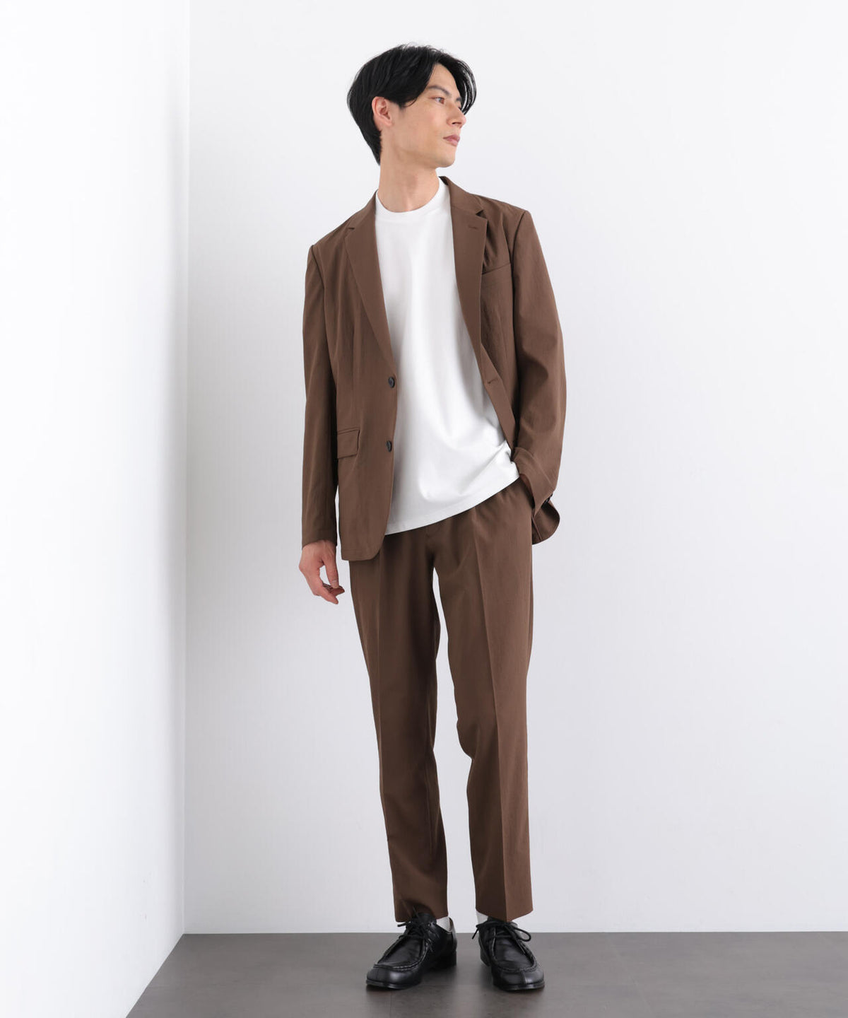 180cm B:88 W:75 H:92 着用サイズ:L