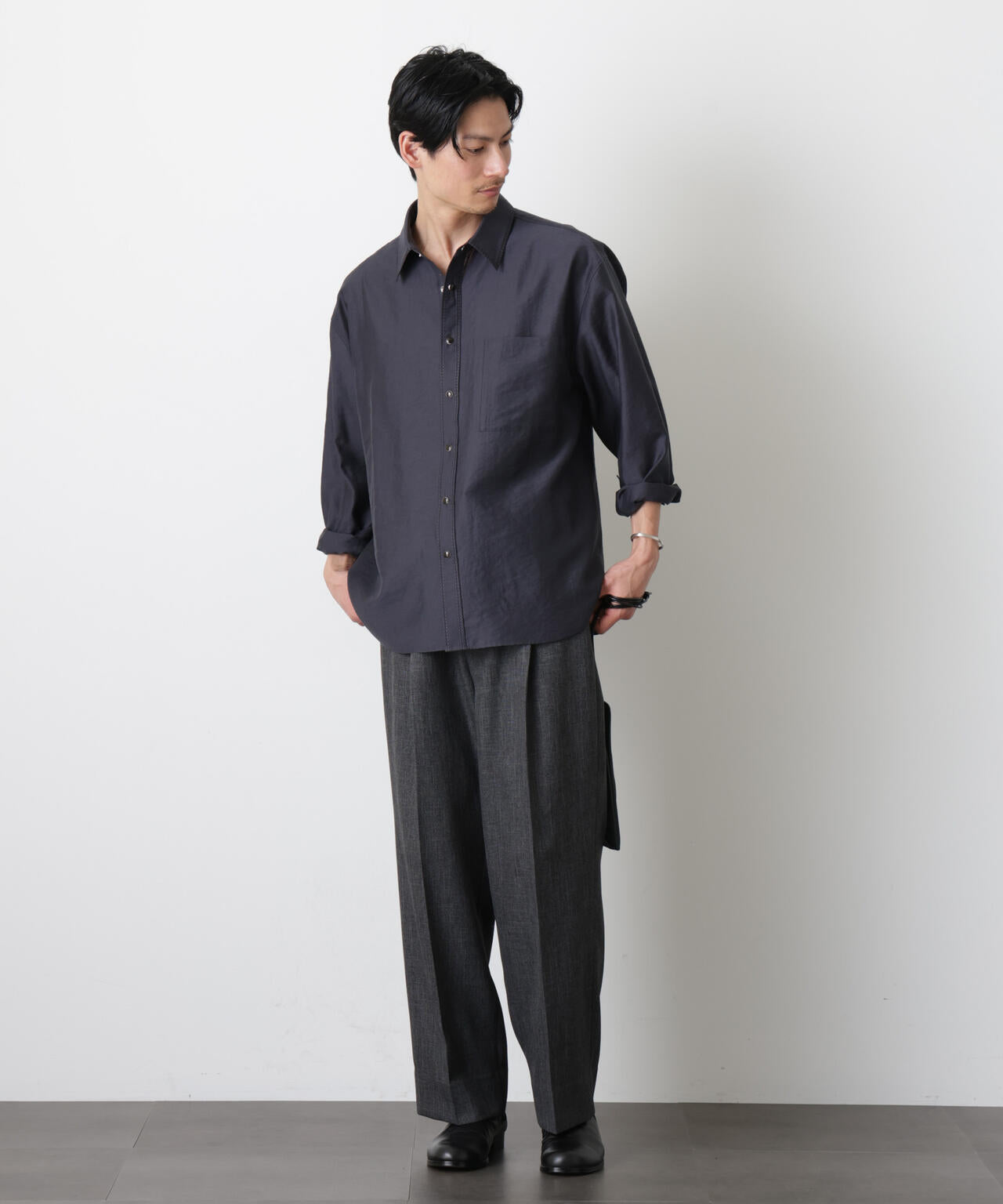 エンブロイダリーシルキーシャツ