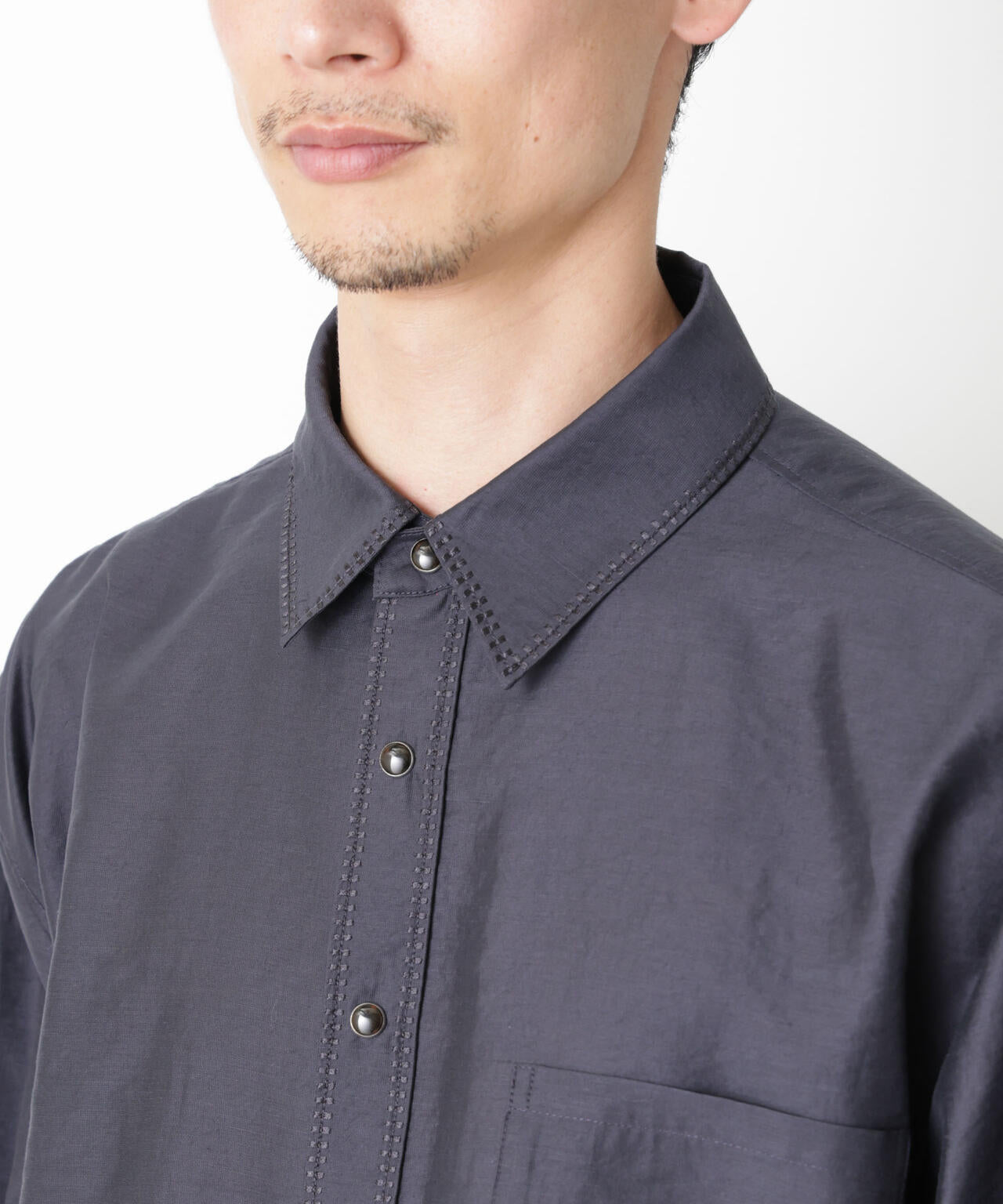 エンブロイダリーシルキーシャツ