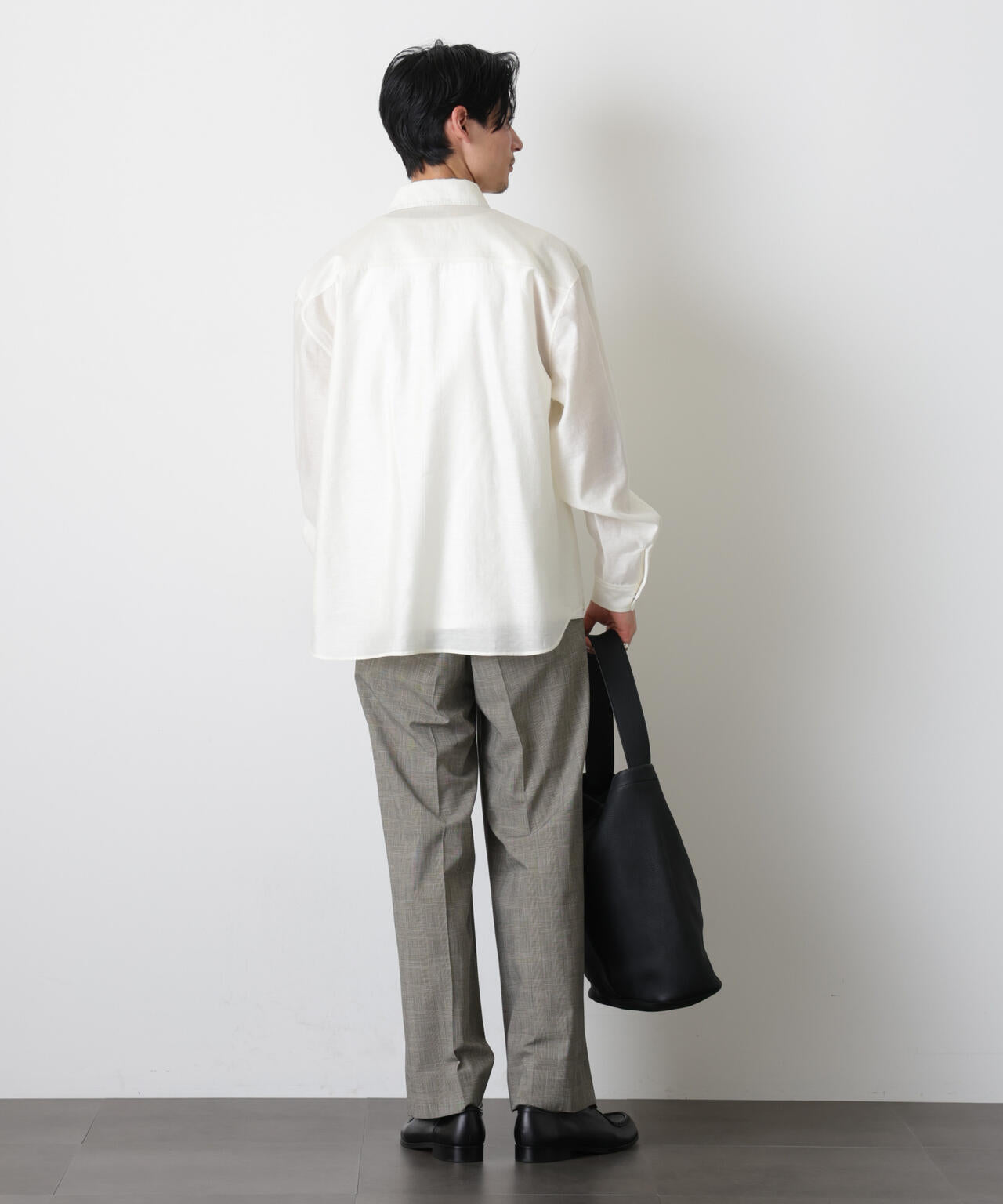 エンブロイダリーシルキーシャツ