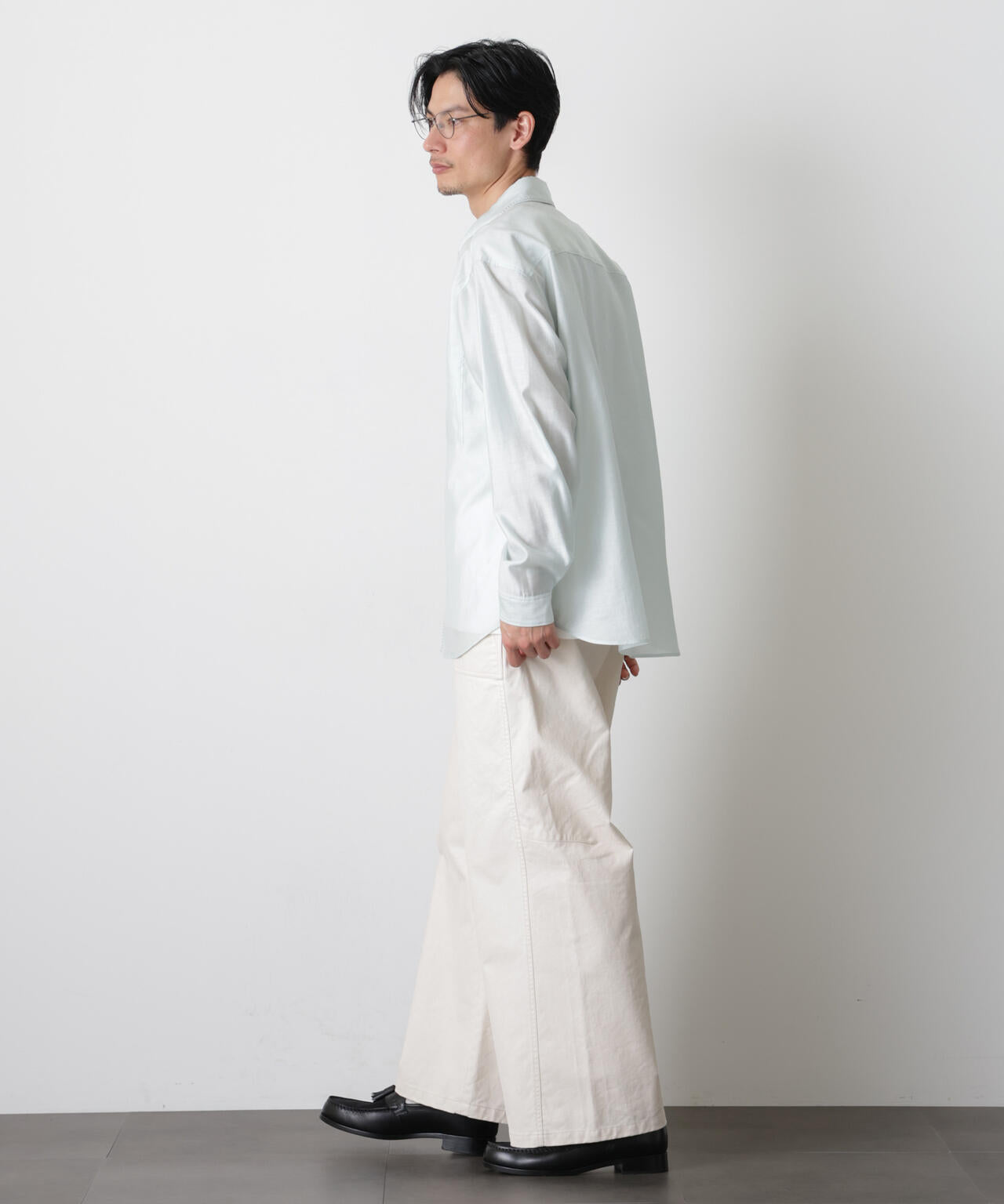 エンブロイダリーシルキーシャツ