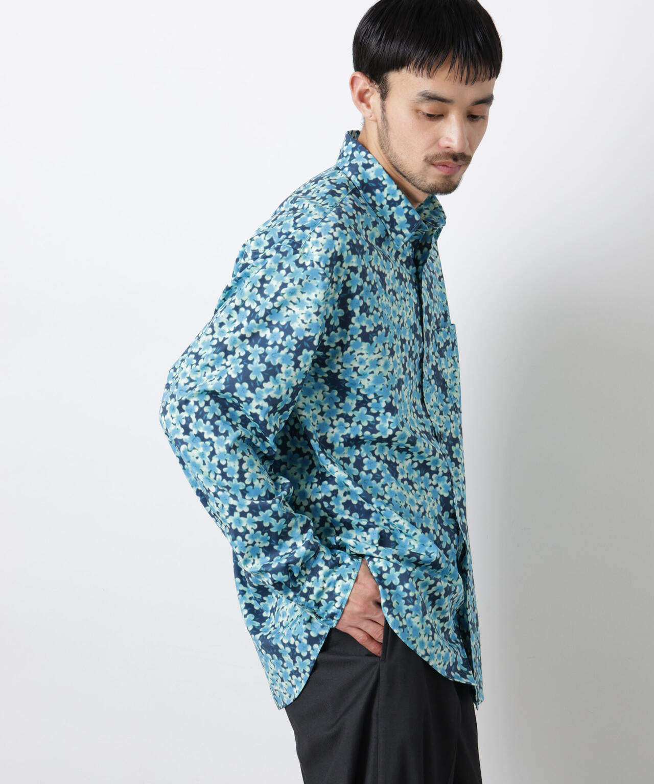 「EDITRIAL PRINT」アートフラワーシャツ