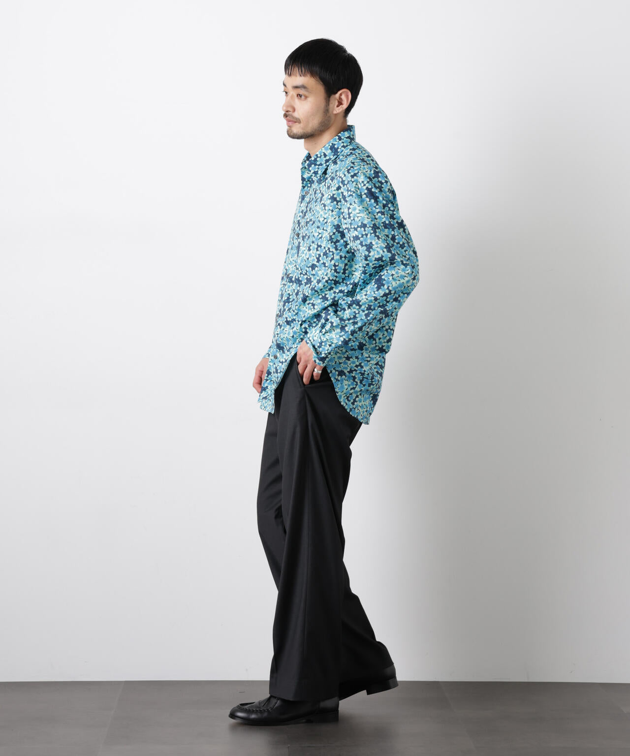 「EDITRIAL PRINT」アートフラワーシャツ