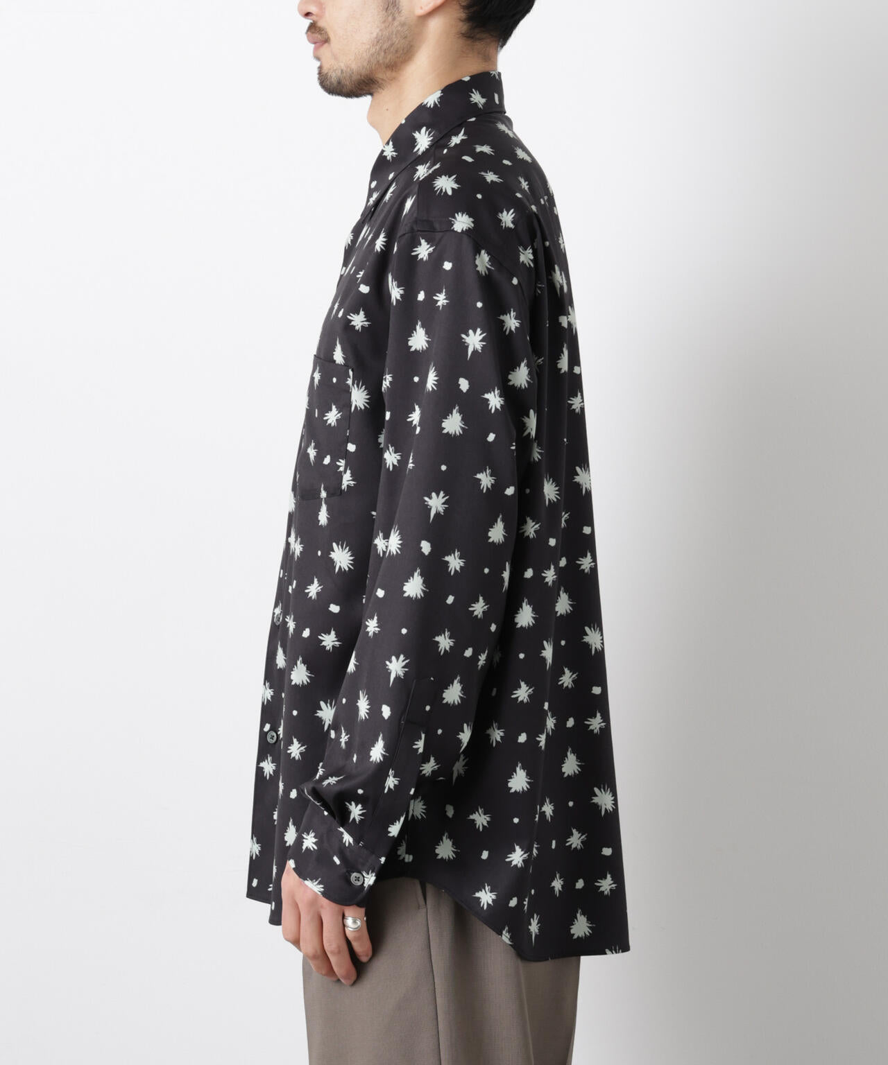 「EDITRIAL PRINT」アートフラワーシャツ