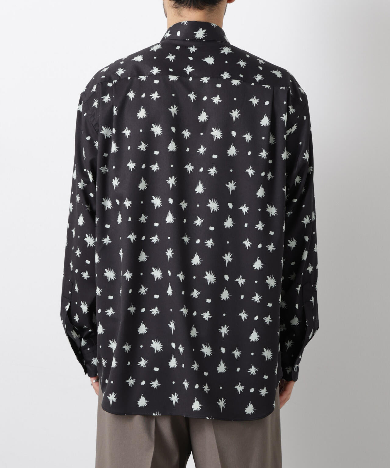 「EDITRIAL PRINT」アートフラワーシャツ