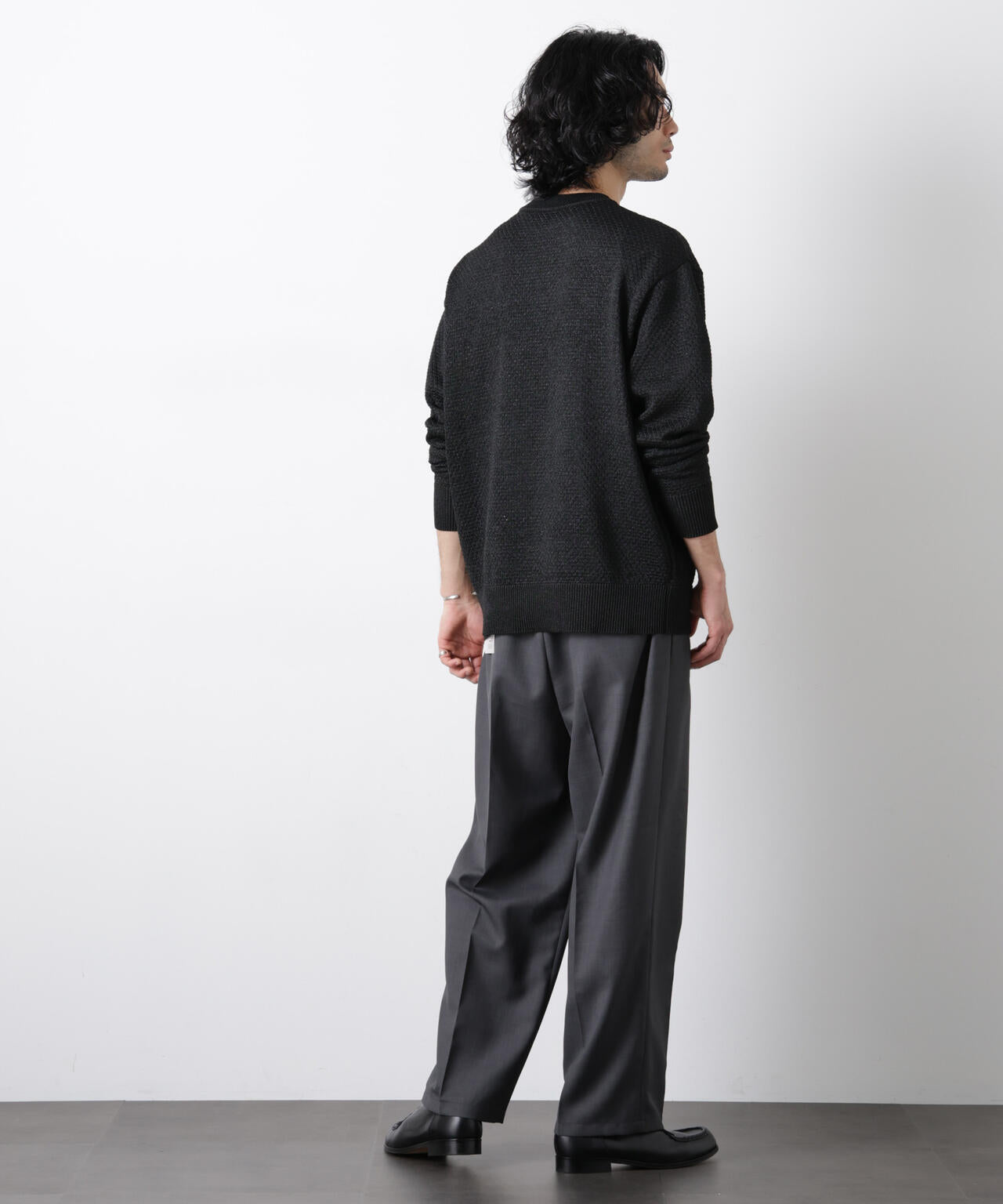 ギマクルーネックプルオーバー