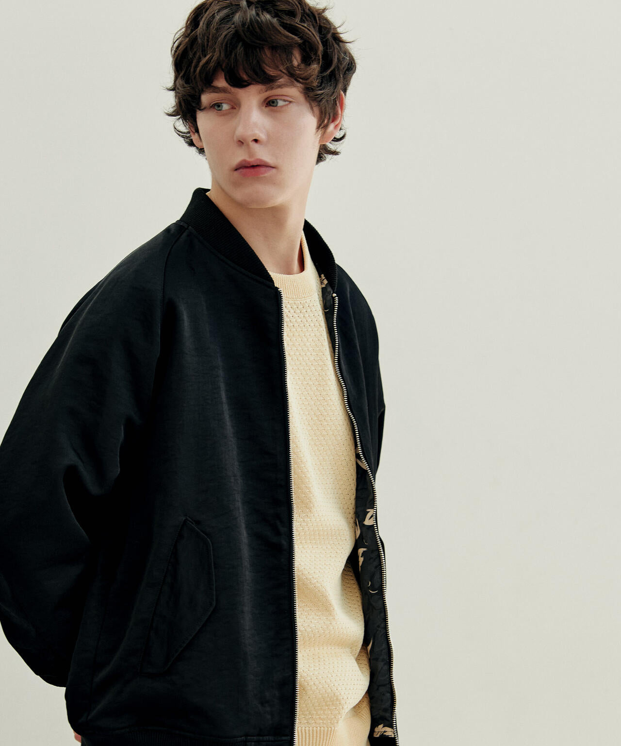 ギマクルーネックプルオーバー