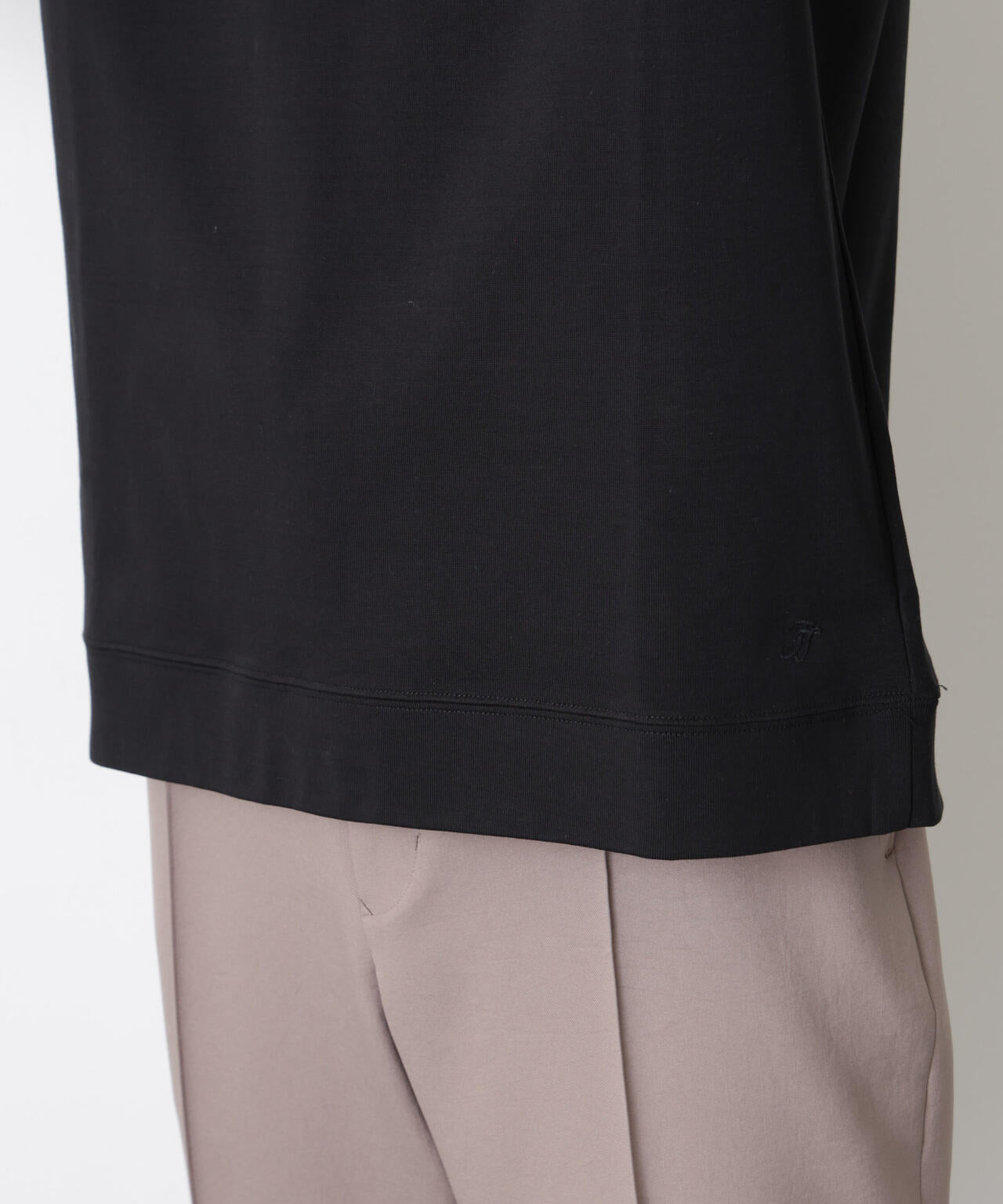 「FORMAL JERSEY」モックネックカットソー半袖