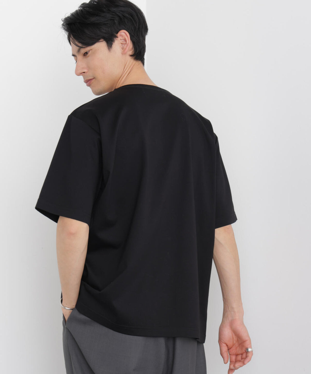 モクロディ ボートネック Tシャツ