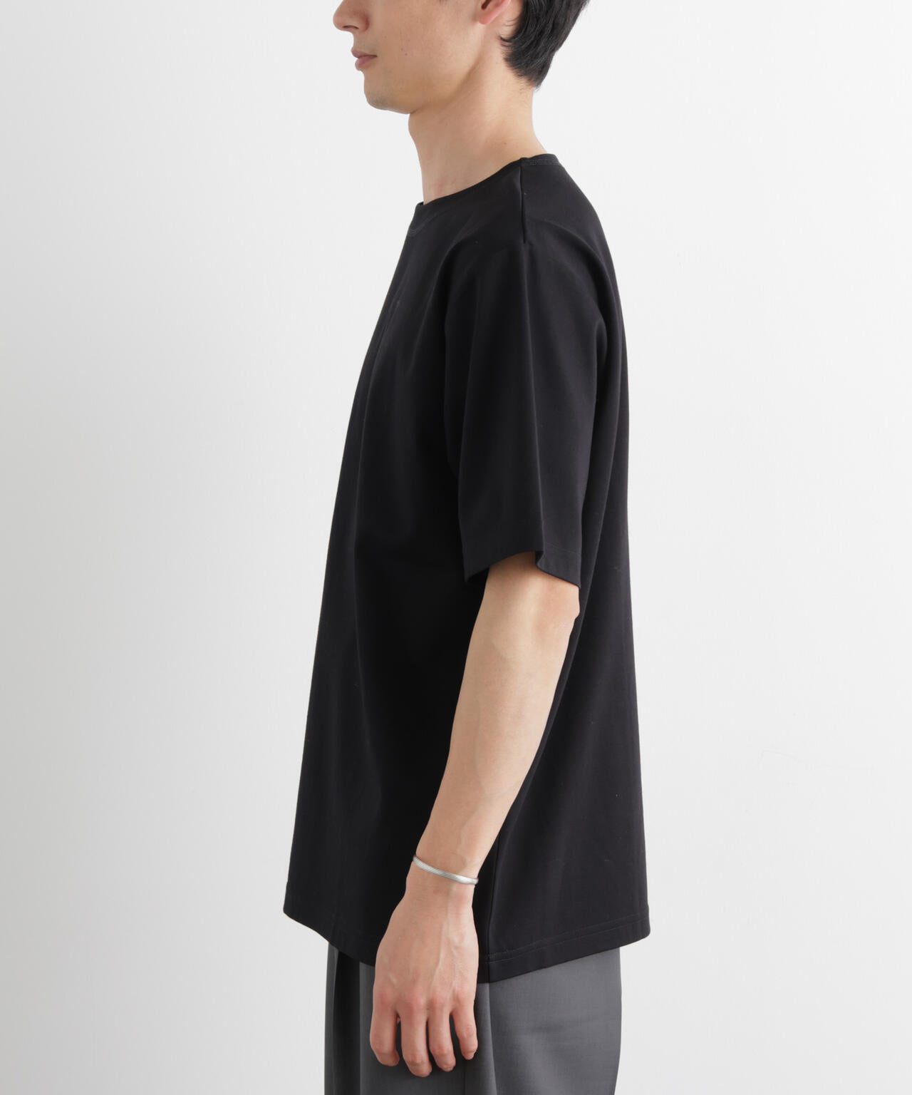 モクロディ ボートネック Tシャツ