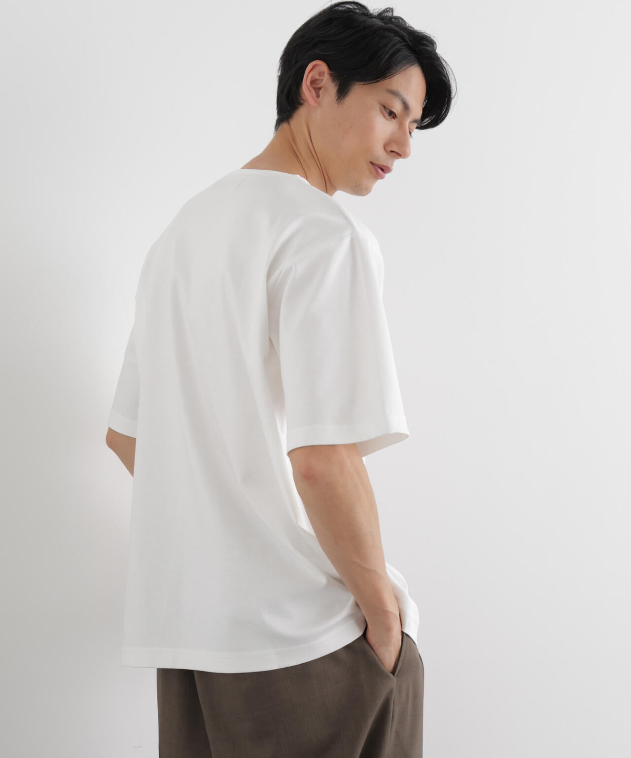 モクロディ ボートネック Tシャツ