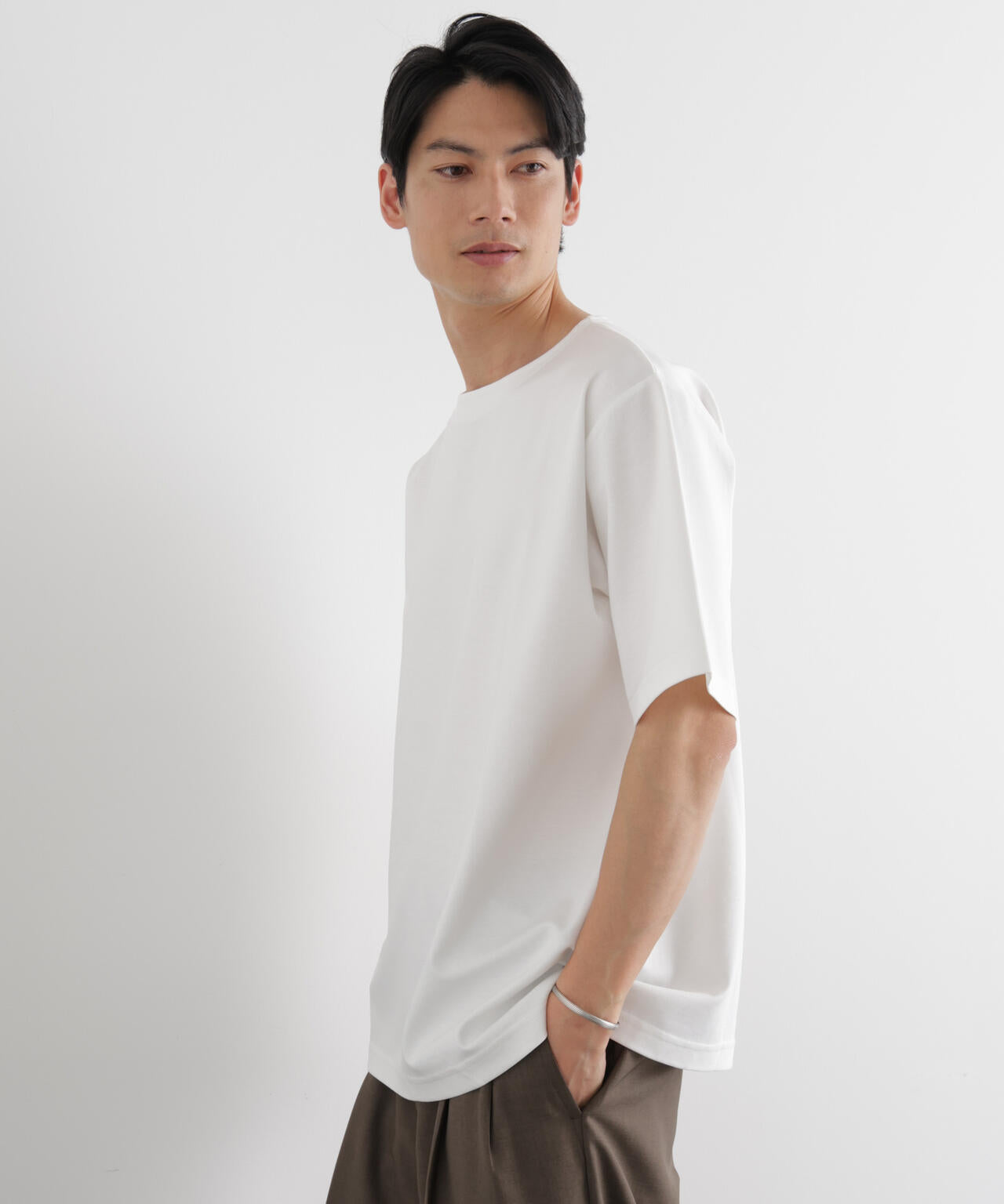 モクロディ ボートネック Tシャツ