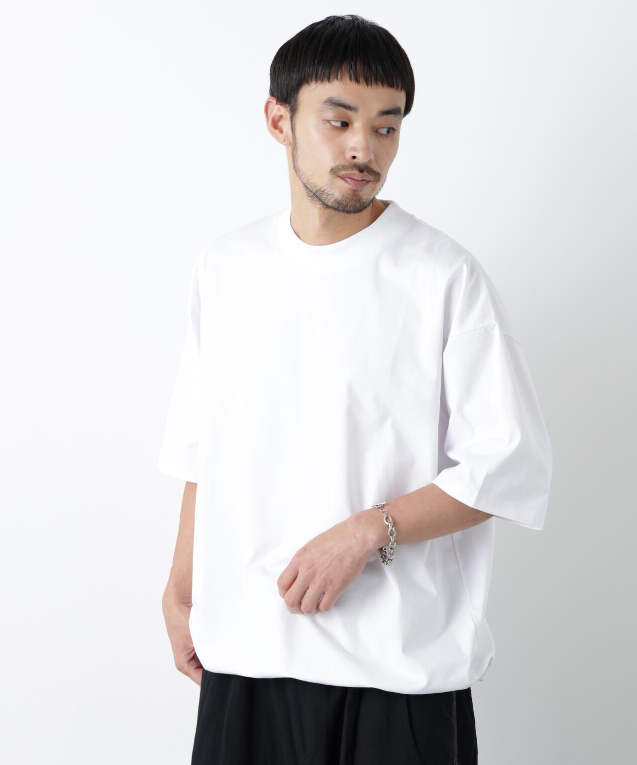 180cm B:89 W:70 H:91 着用サイズ:L