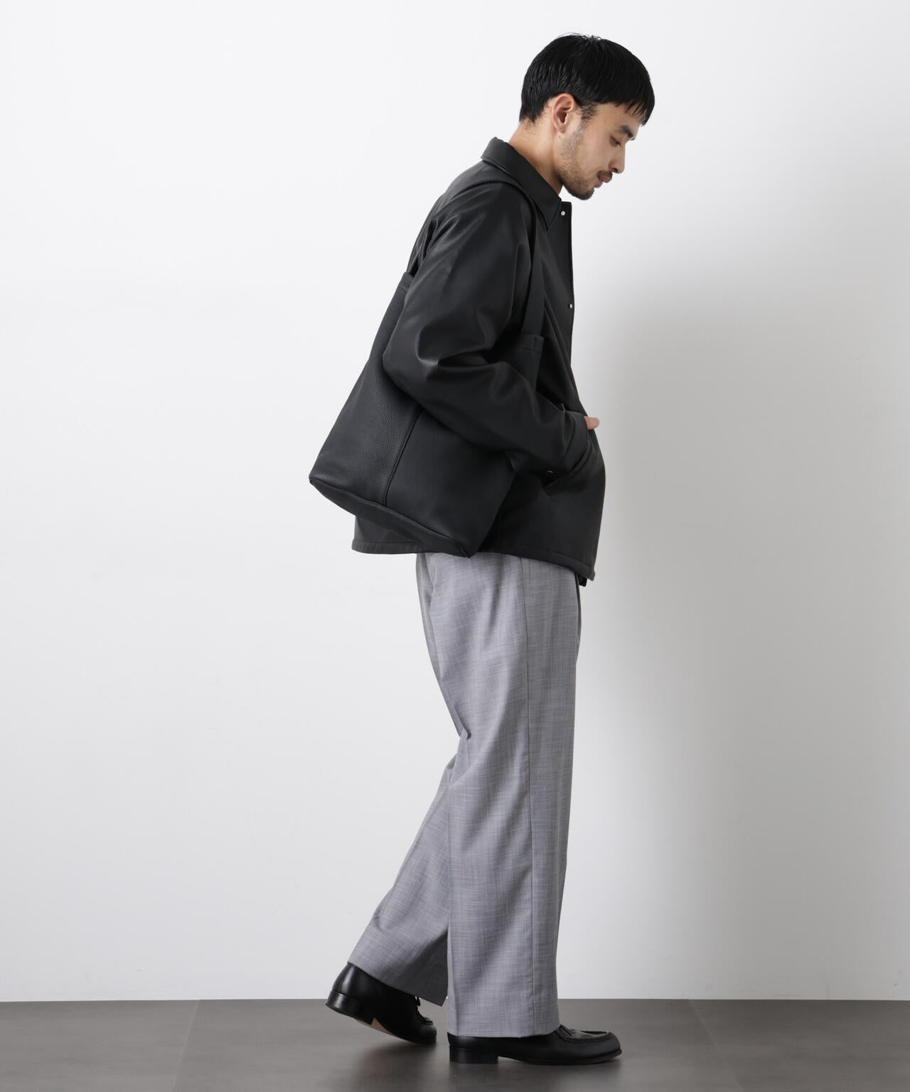 「大人のワイドパンツ」スラブシャークスキンイージースラックス