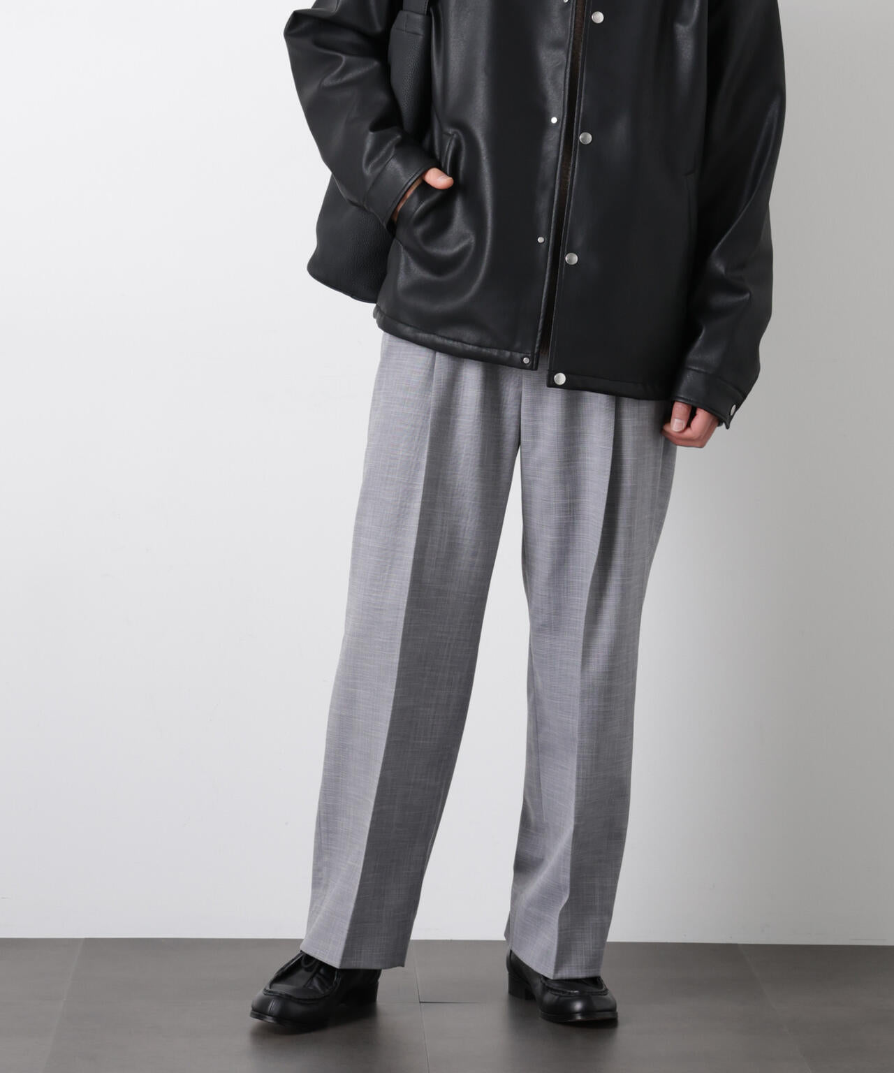 「大人のワイドパンツ」スラブシャークスキンイージースラックス