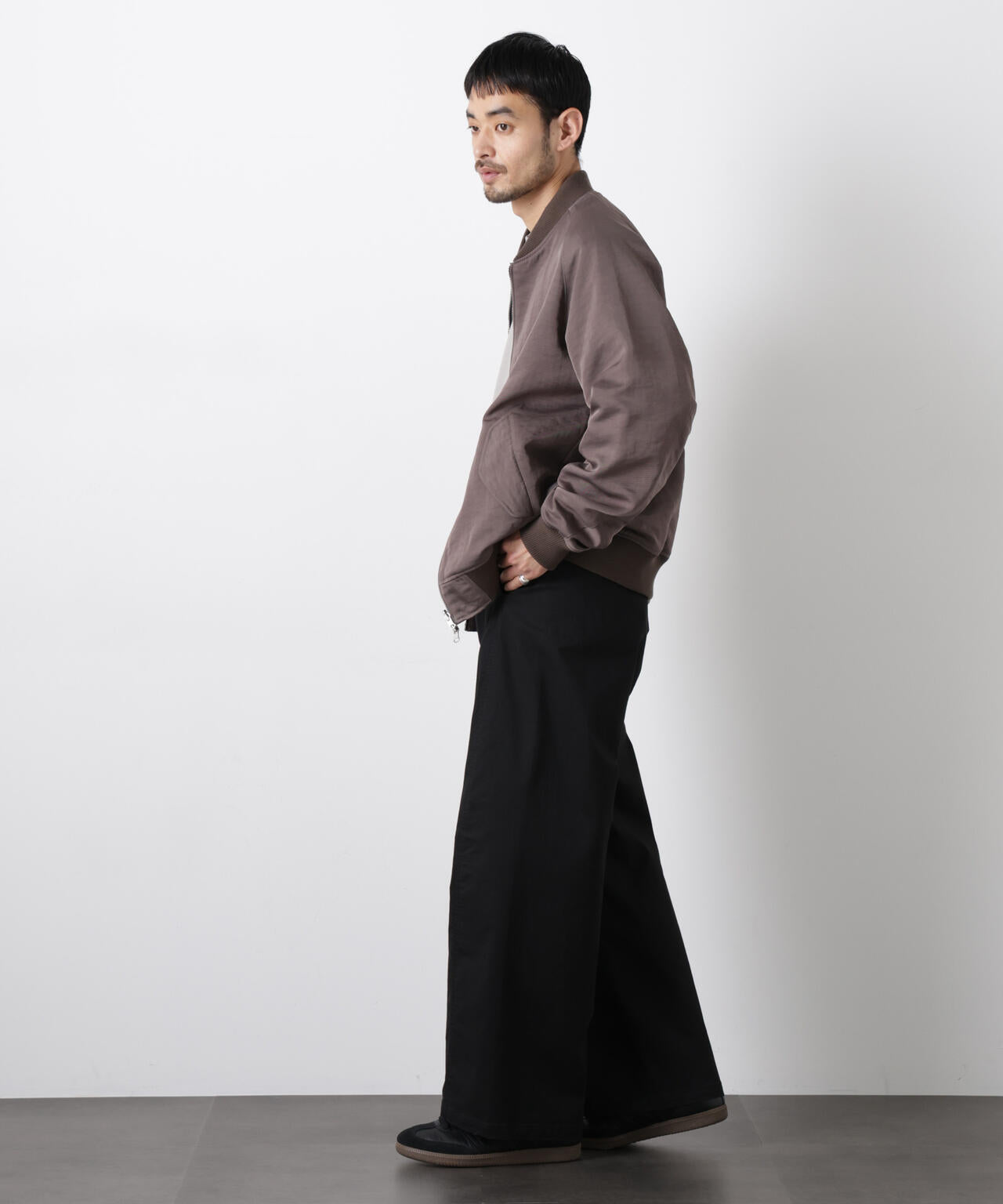 「ASSEMBLANC」ベルテッド3Dパンツ