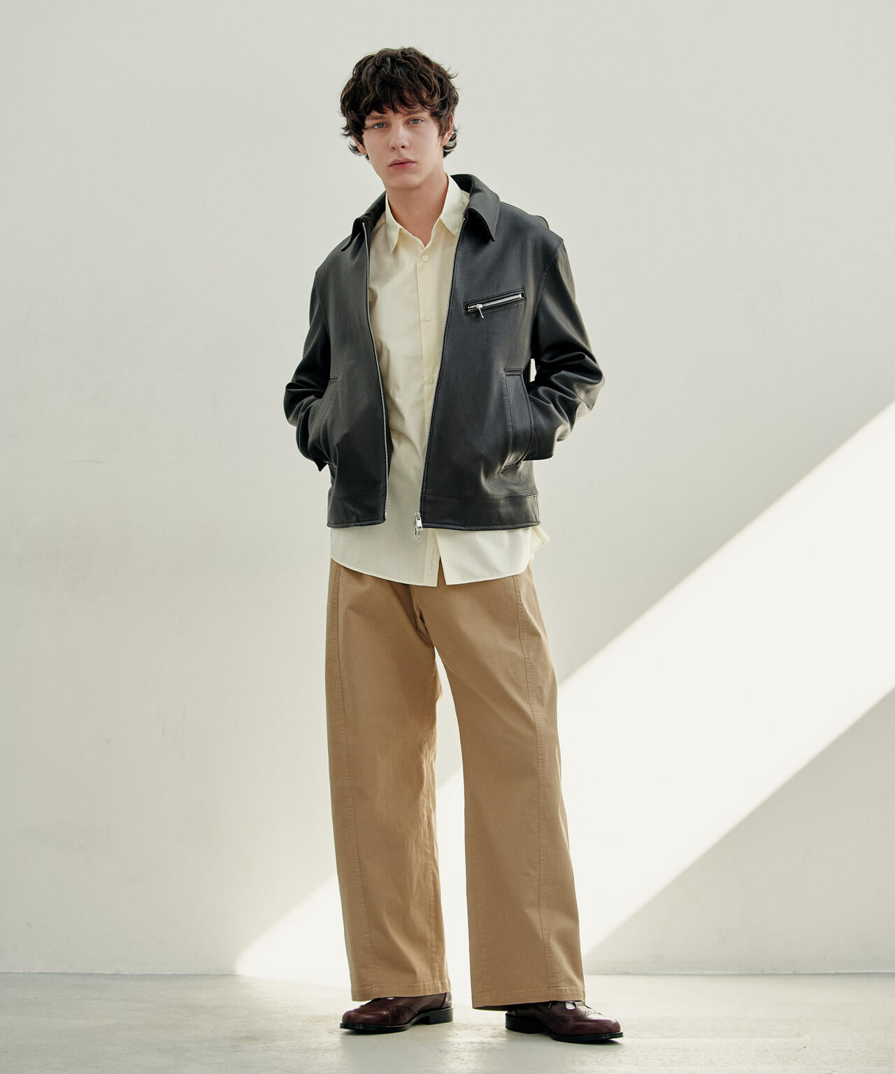 「ASSEMBLANC」ベルテッド3Dパンツ