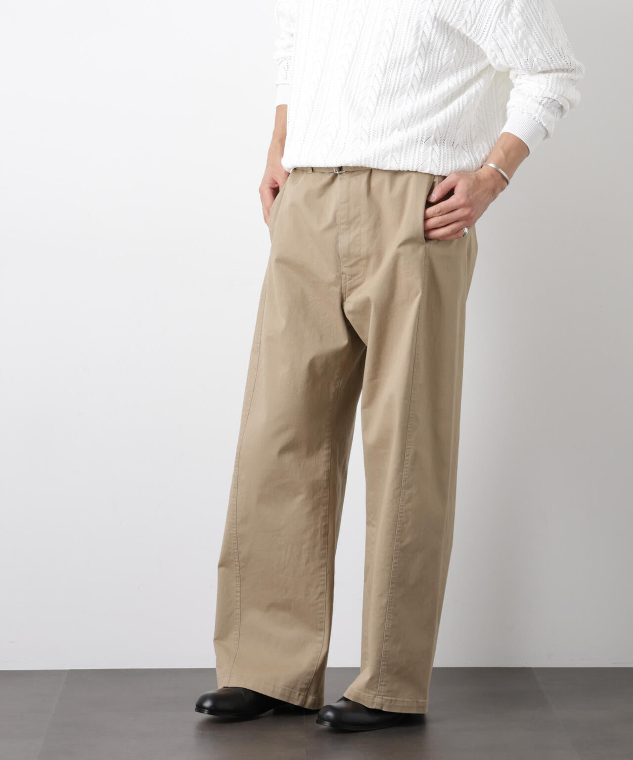 「ASSEMBLANC」ベルテッド3Dパンツ