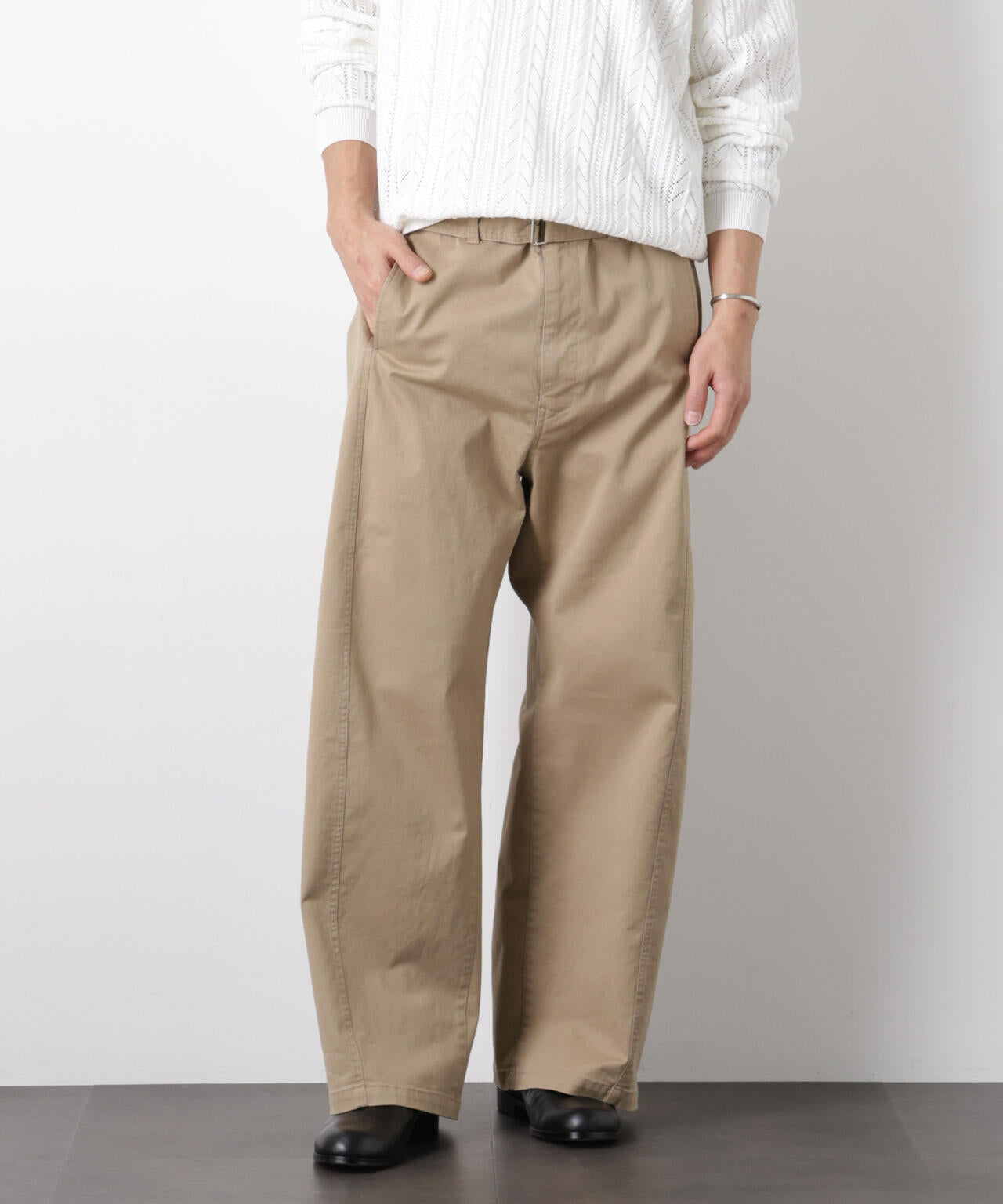 「ASSEMBLANC」ベルテッド3Dパンツ