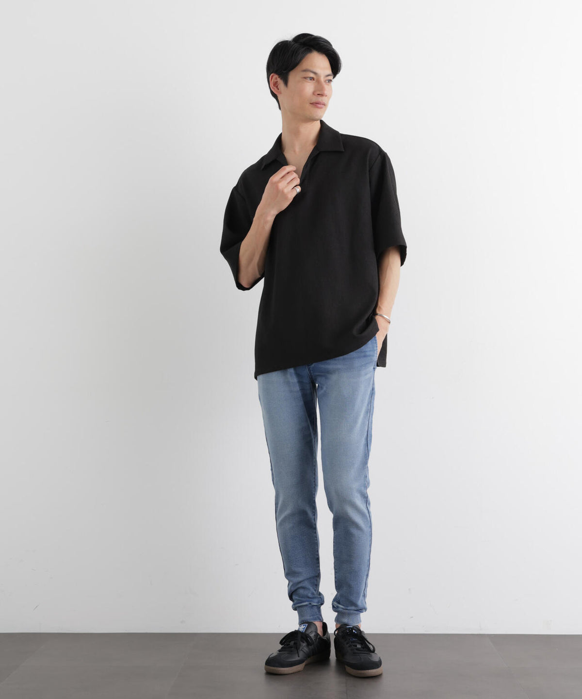 「Meaningful Continuity」 ストレッチデニムジョガーパンツ