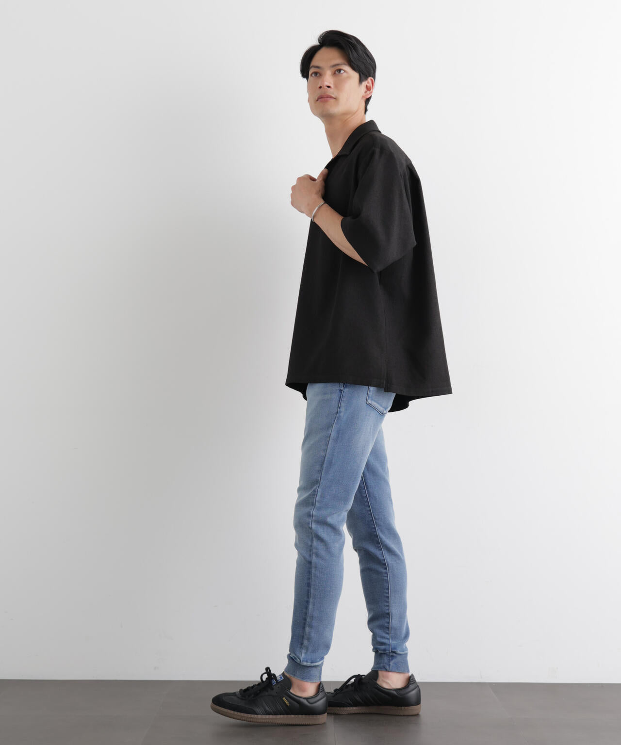 「Meaningful Continuity」 ストレッチデニムジョガーパンツ