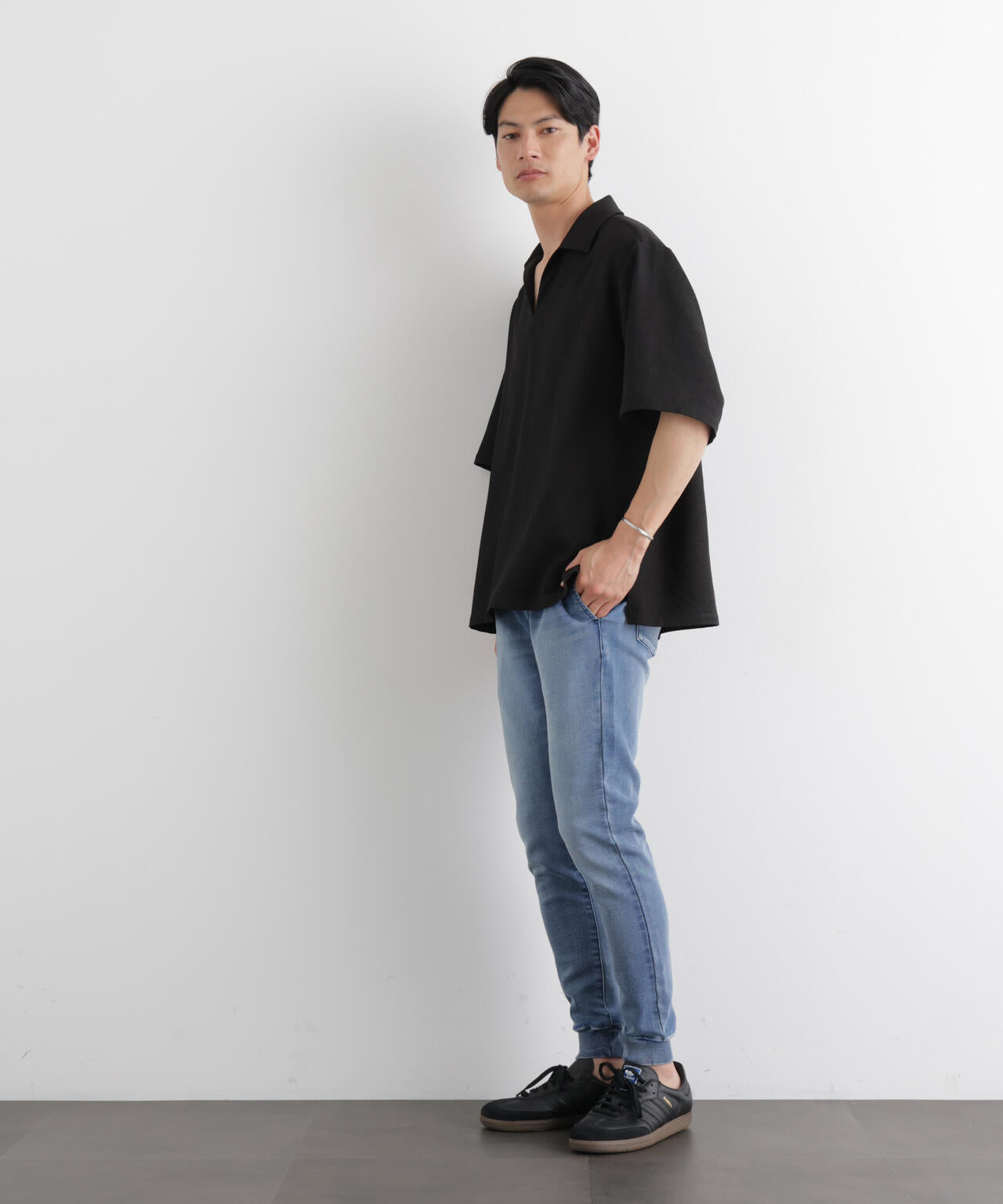 「Meaningful Continuity」 ストレッチデニムジョガーパンツ
