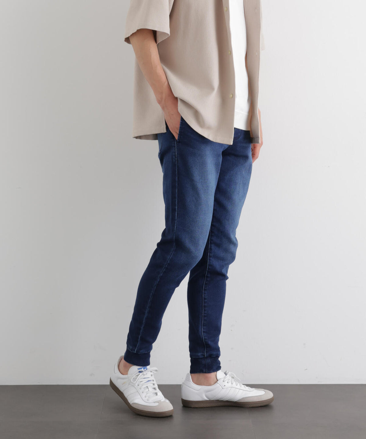 「Meaningful Continuity」 ストレッチデニムジョガーパンツ