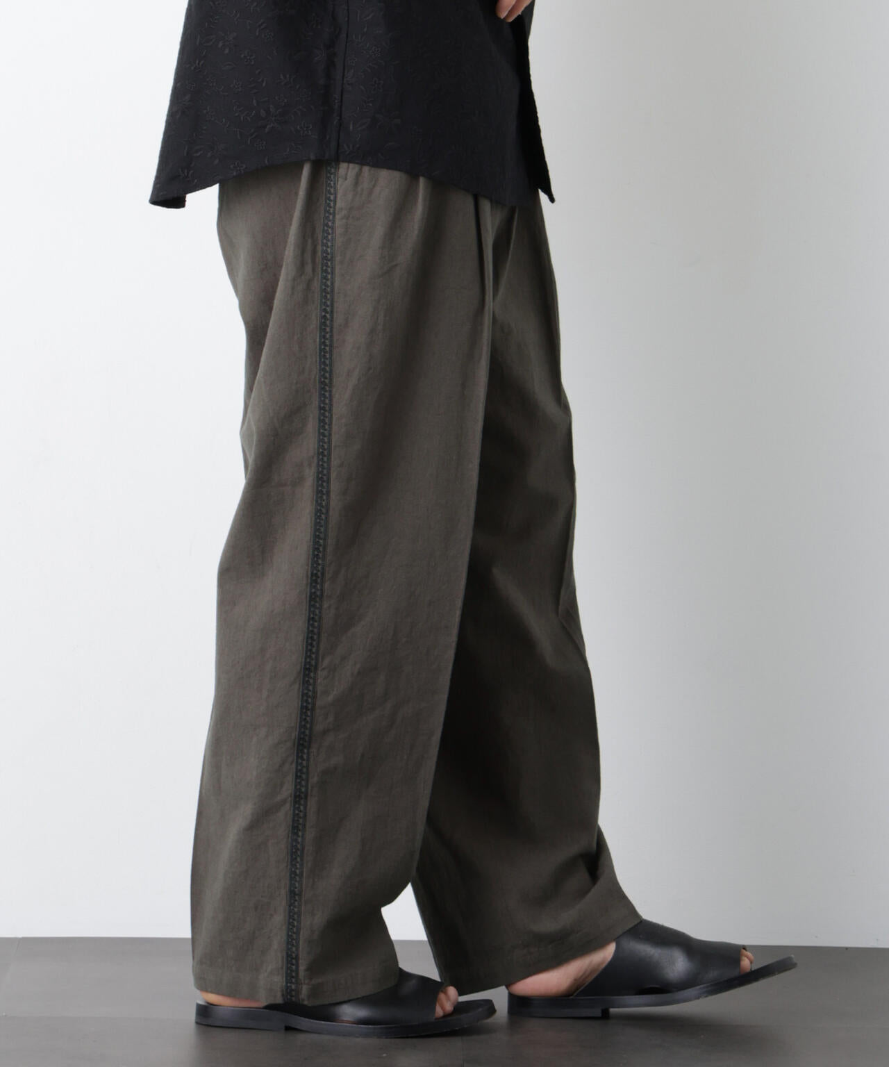 180cm B:89 W:70 H:91 着用サイズ:L