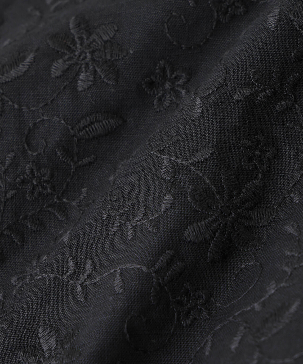 「OtoNANO」×masoret 総柄刺繍ショートパンツ(セットアップ可)