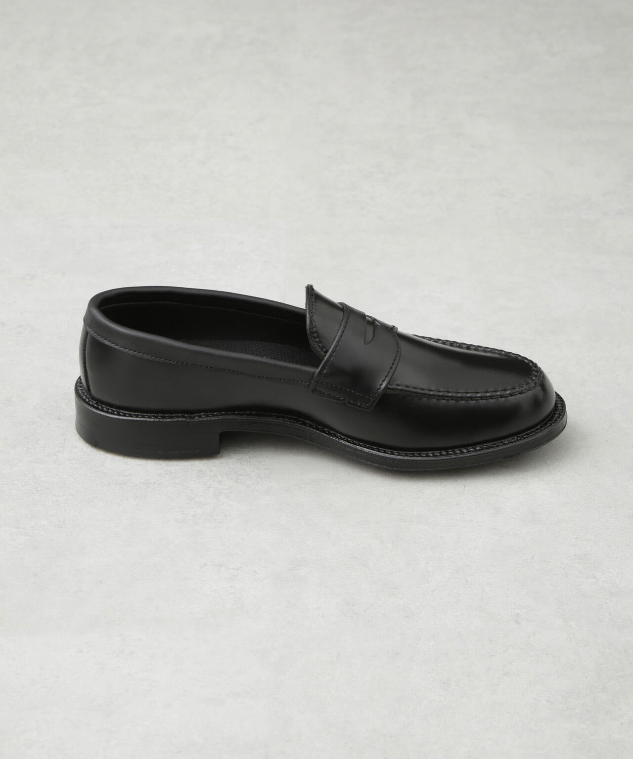 「Rain Comfort Shoes」ローファー