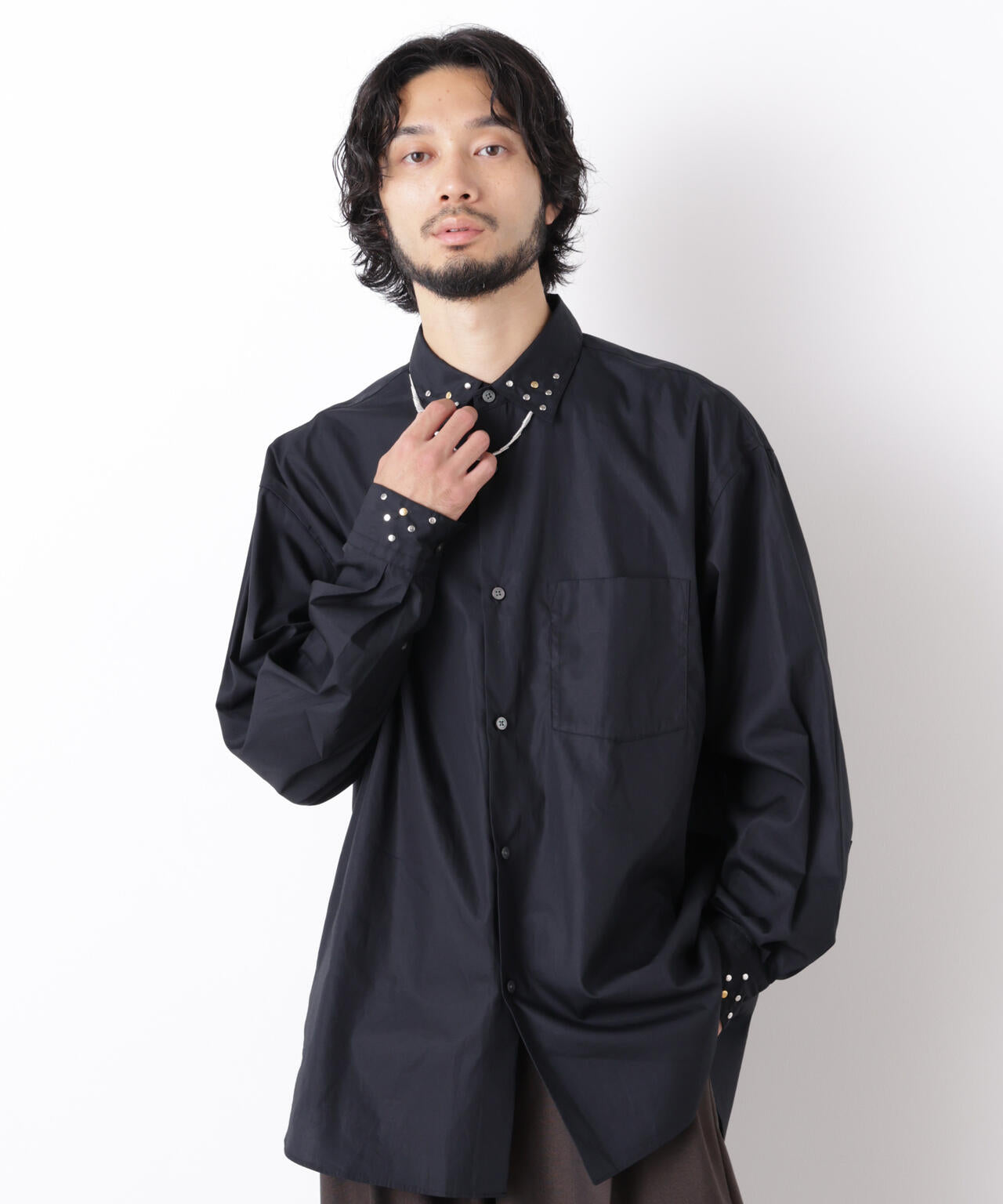 「ASSEMBLANC」 スタッズシャツ